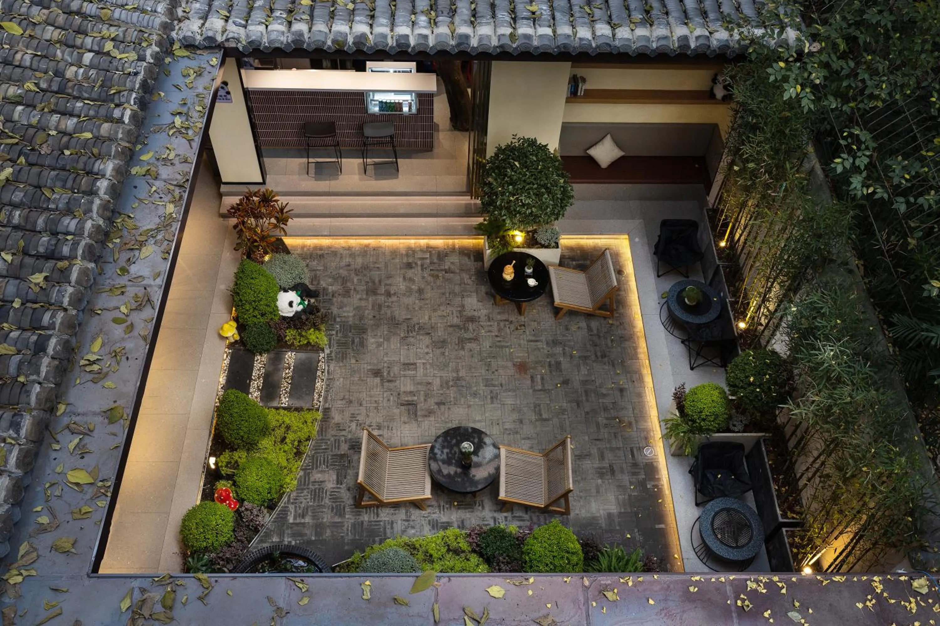 Garden in Xishu Garden Inn - Travel Agency service - Car Rent service - English Speaking