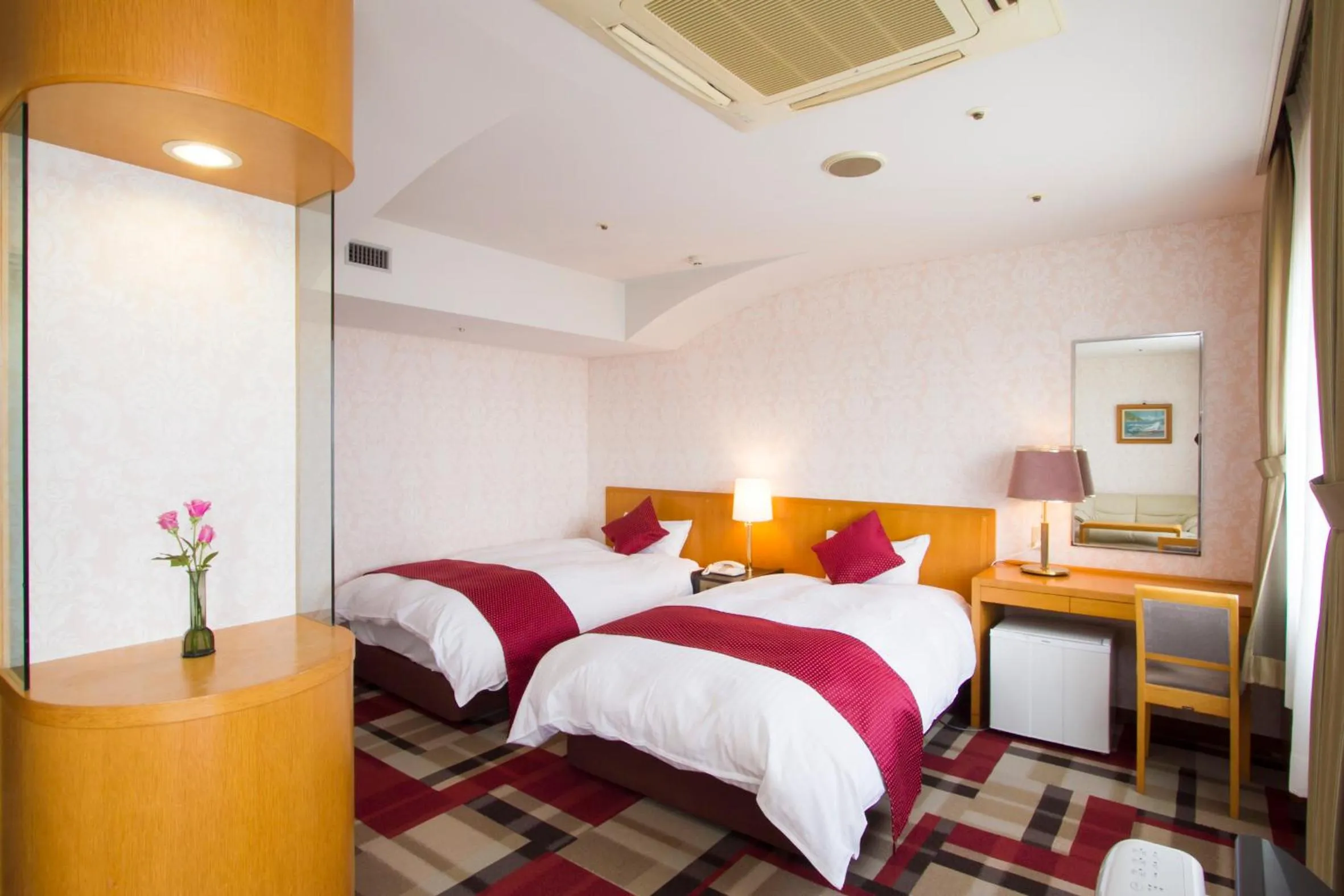 Photo of the whole room, Bed in Spa and Resort Hotel Solage Oita Hiji Beppuwan