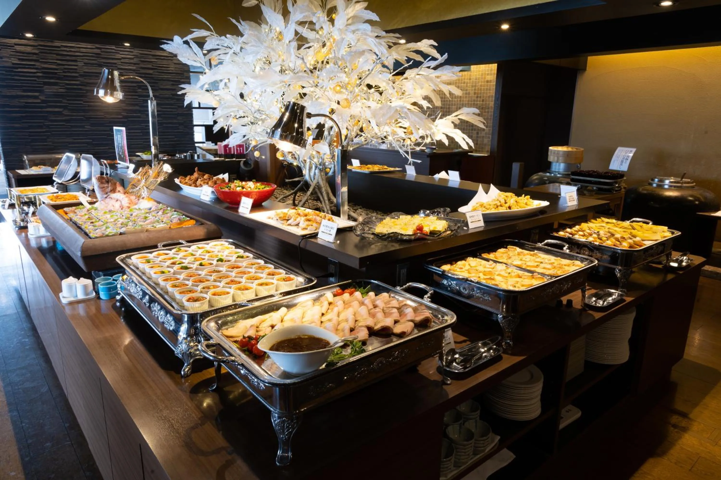 Food and drinks in Spa and Resort Hotel Solage Oita Hiji Beppuwan