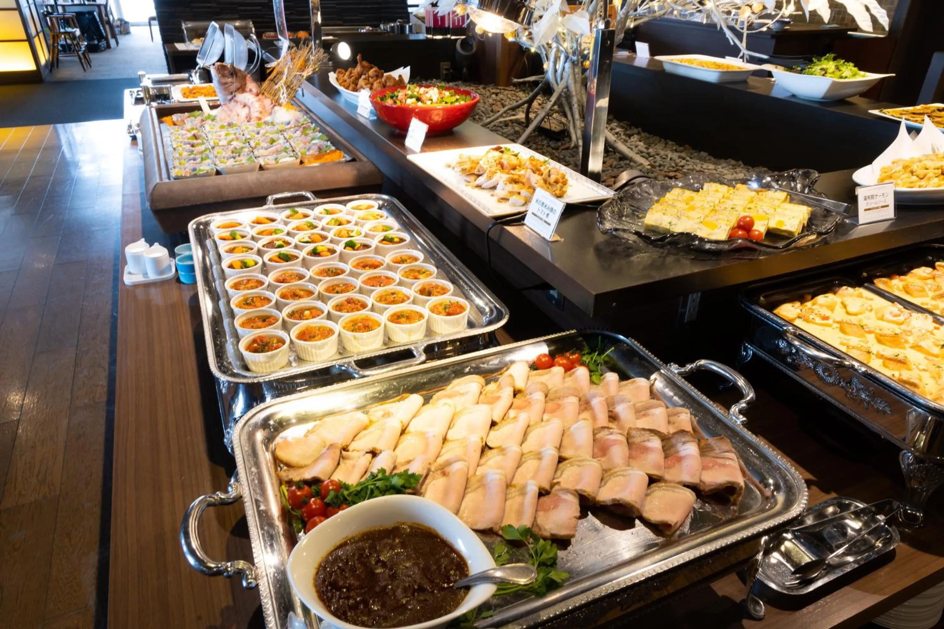 Food and drinks in Spa and Resort Hotel Solage Oita Hiji Beppuwan