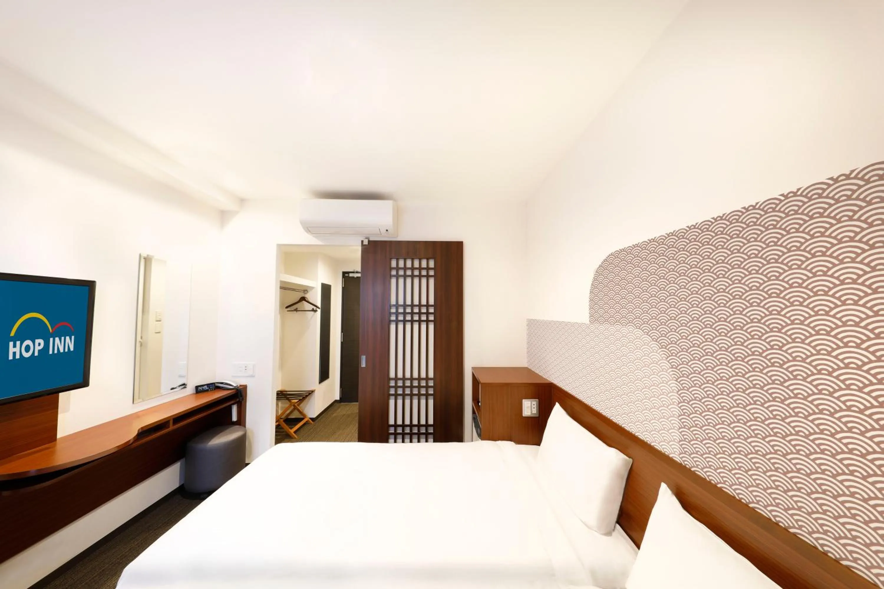 Bed in Hop Inn Kyoto Shijo Omiya