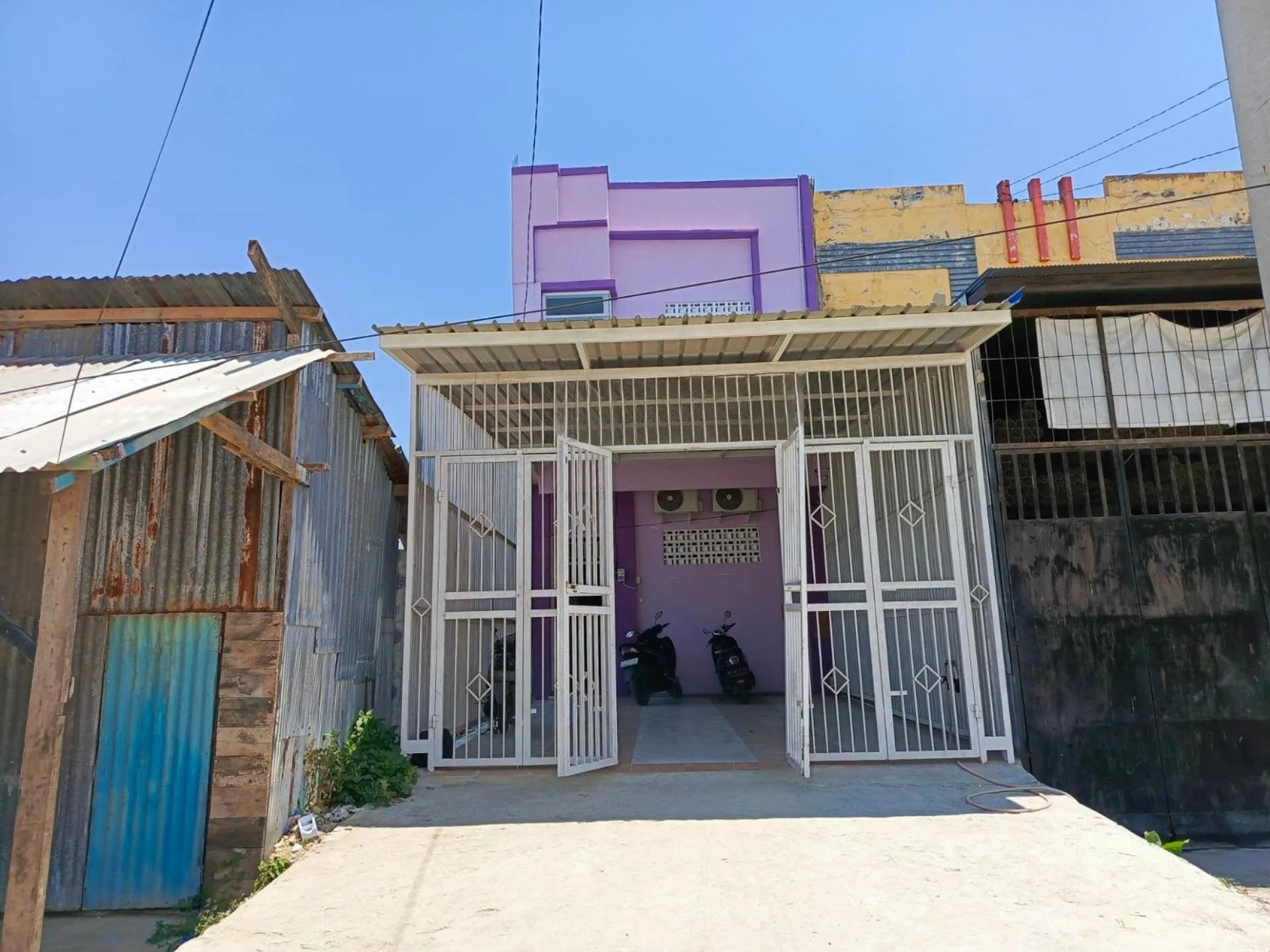 Facade/entrance in Hotel O Homestay Aqsa