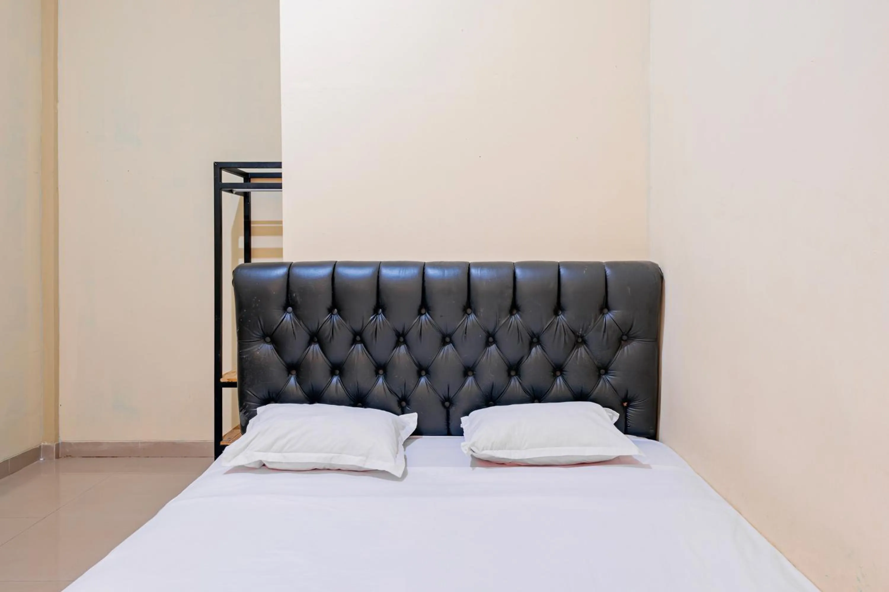 Bedroom in Hotel O Rinjani Guest House