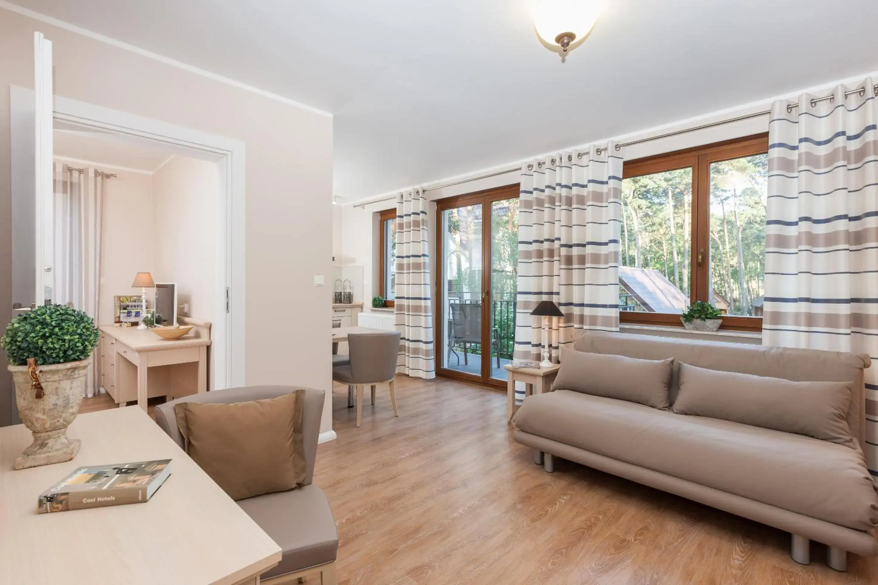 Family Apartment with Balcony in Villa Sosnowa Family Apartment with Balcony in Villa Sosnowa