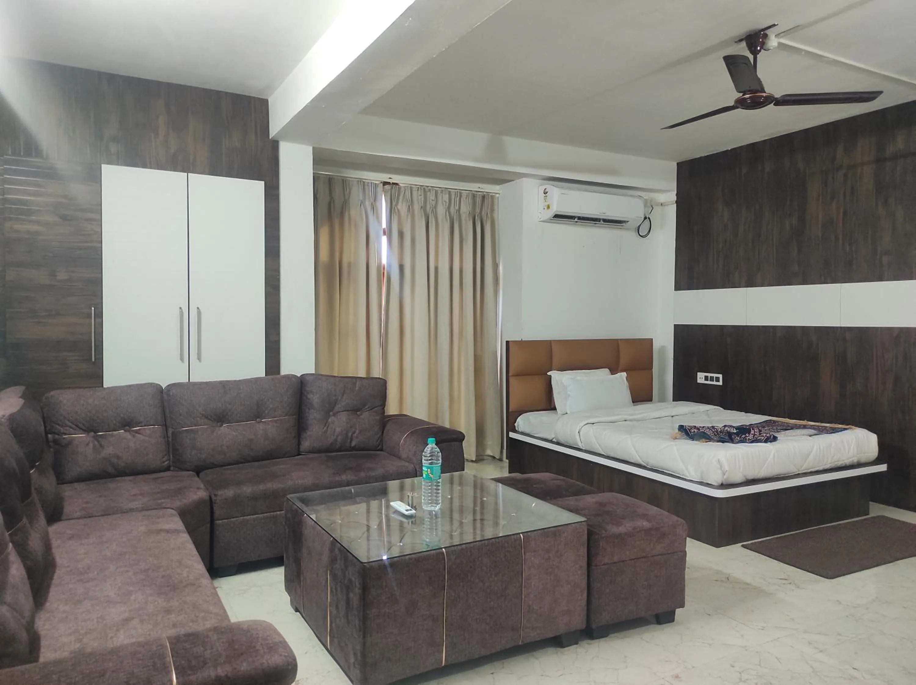 Bed in HOTEL SG HUB TOWER