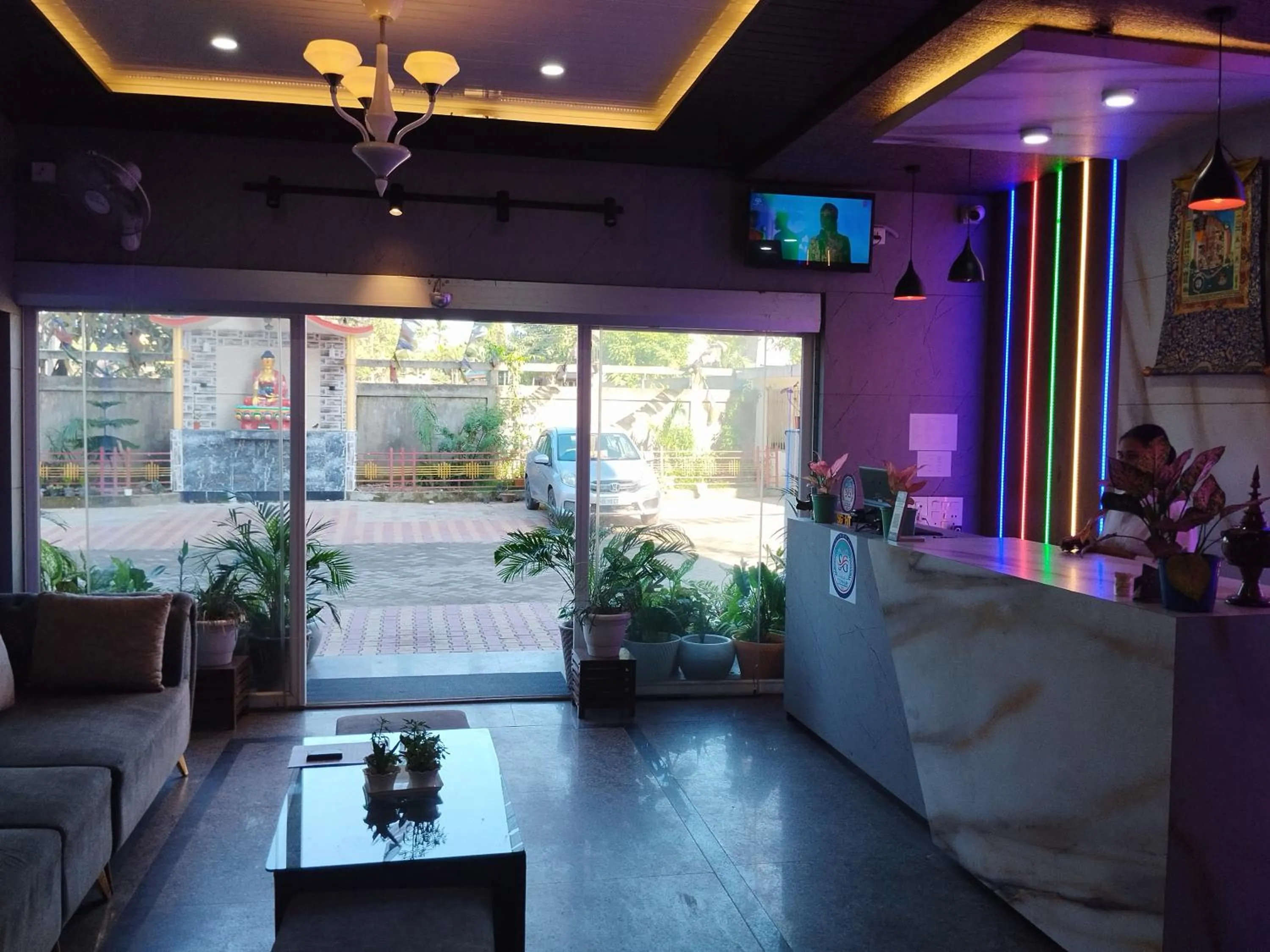 TV and multimedia in HOTEL SG HUB TOWER