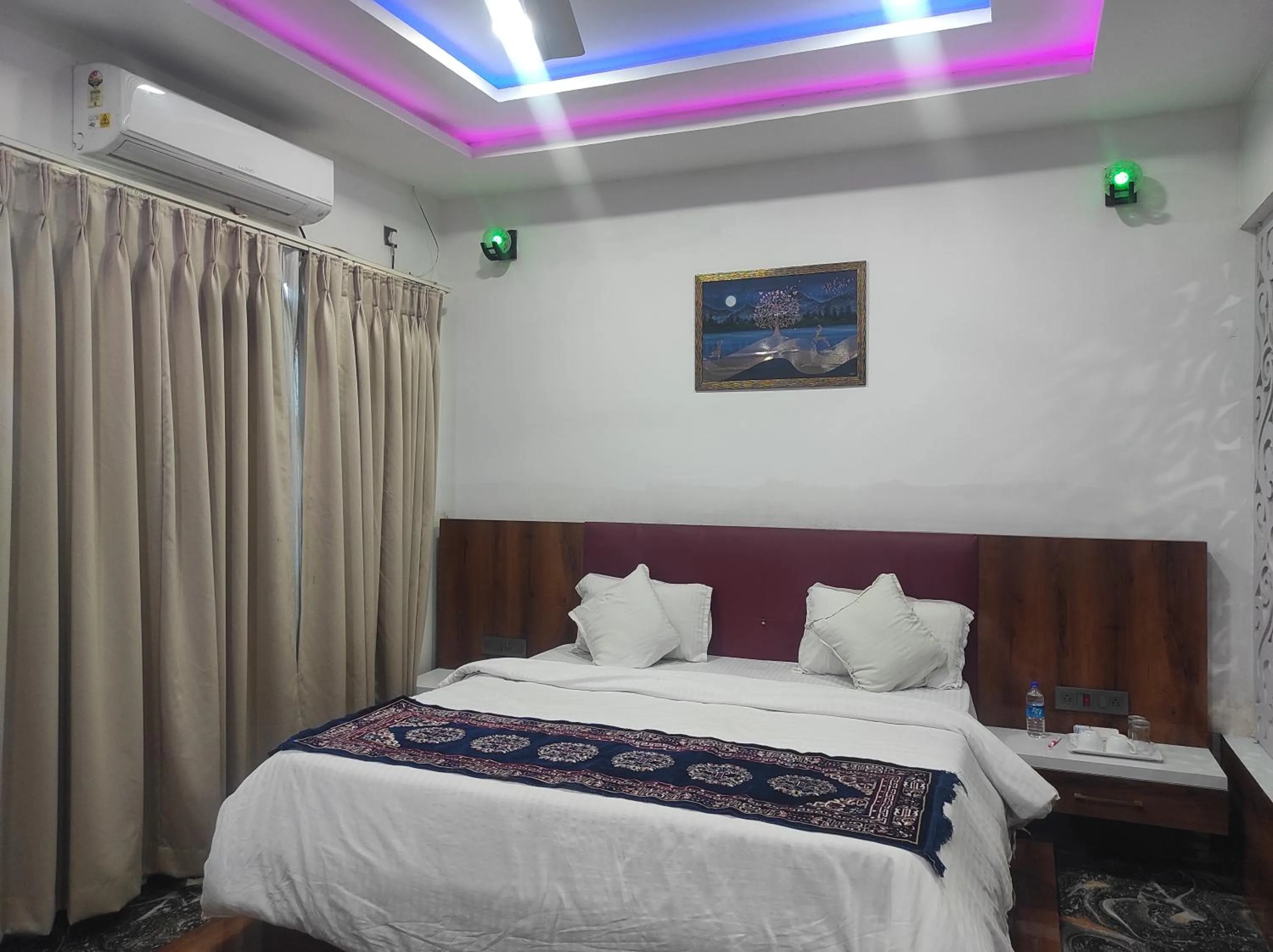 Bed in HOTEL SG HUB TOWER