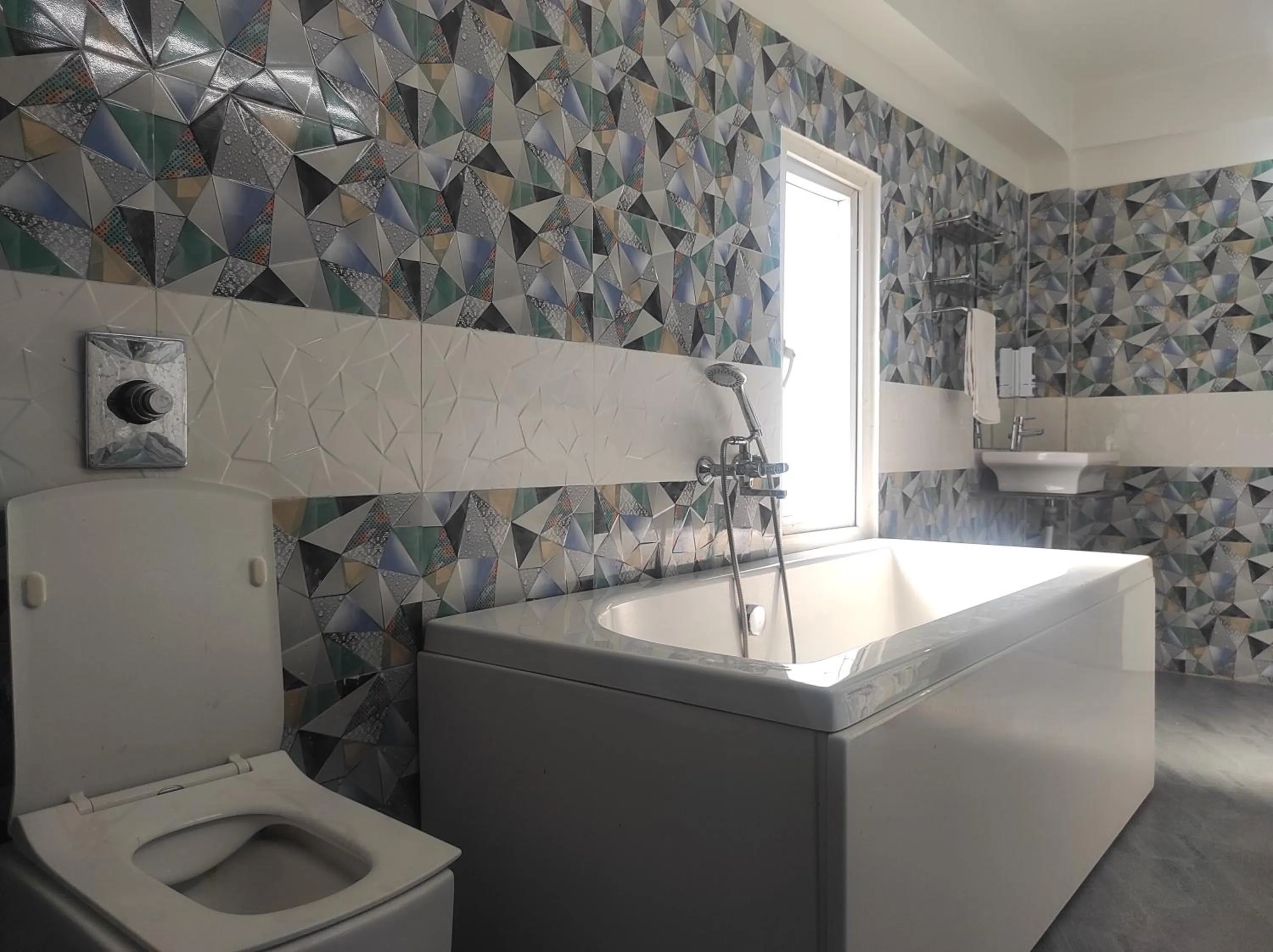 Shower in HOTEL SG HUB TOWER