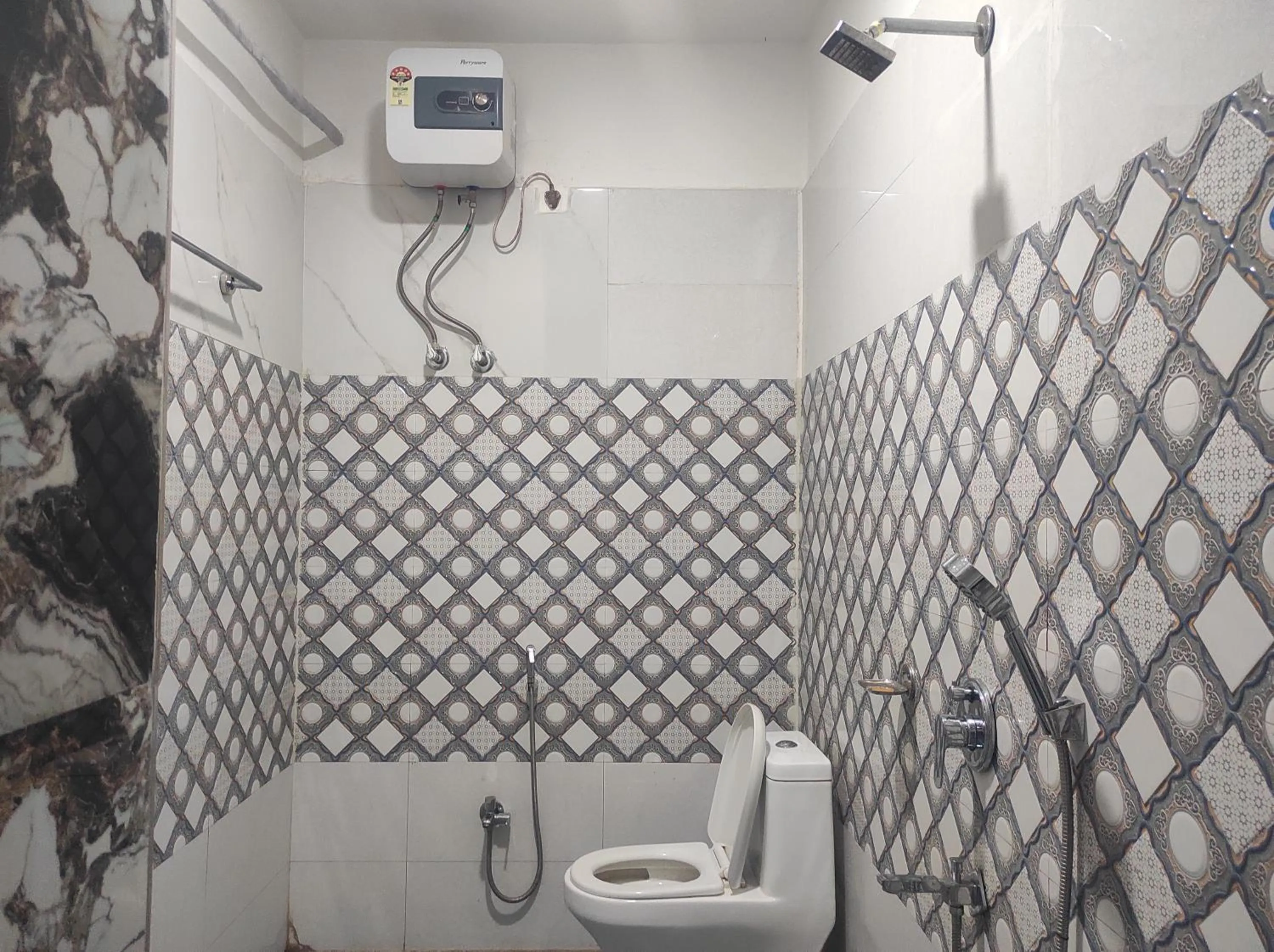 Shower in HOTEL SG HUB TOWER