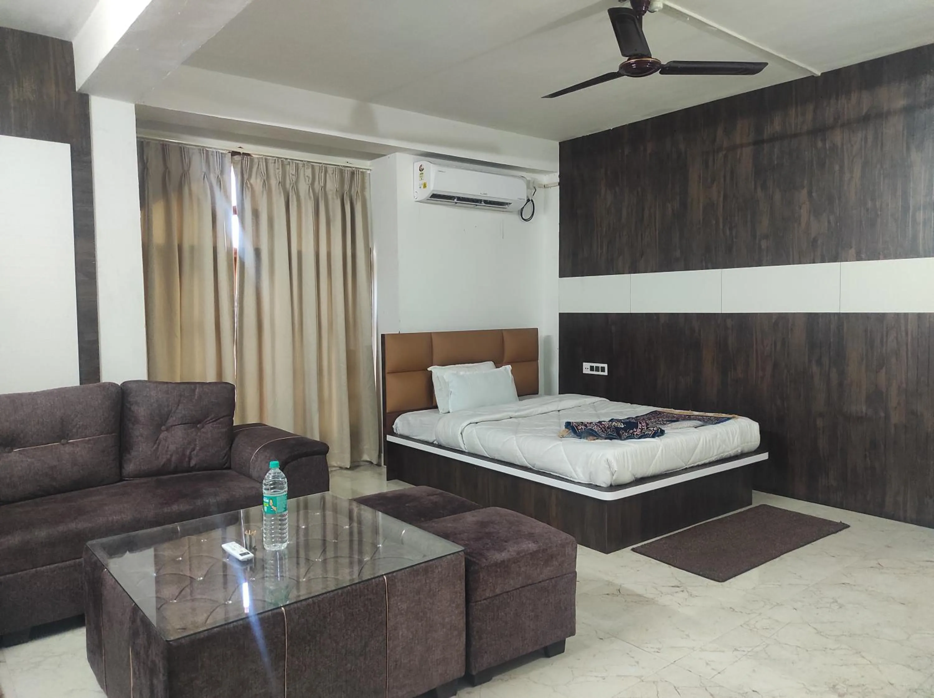 Bed in HOTEL SG HUB TOWER