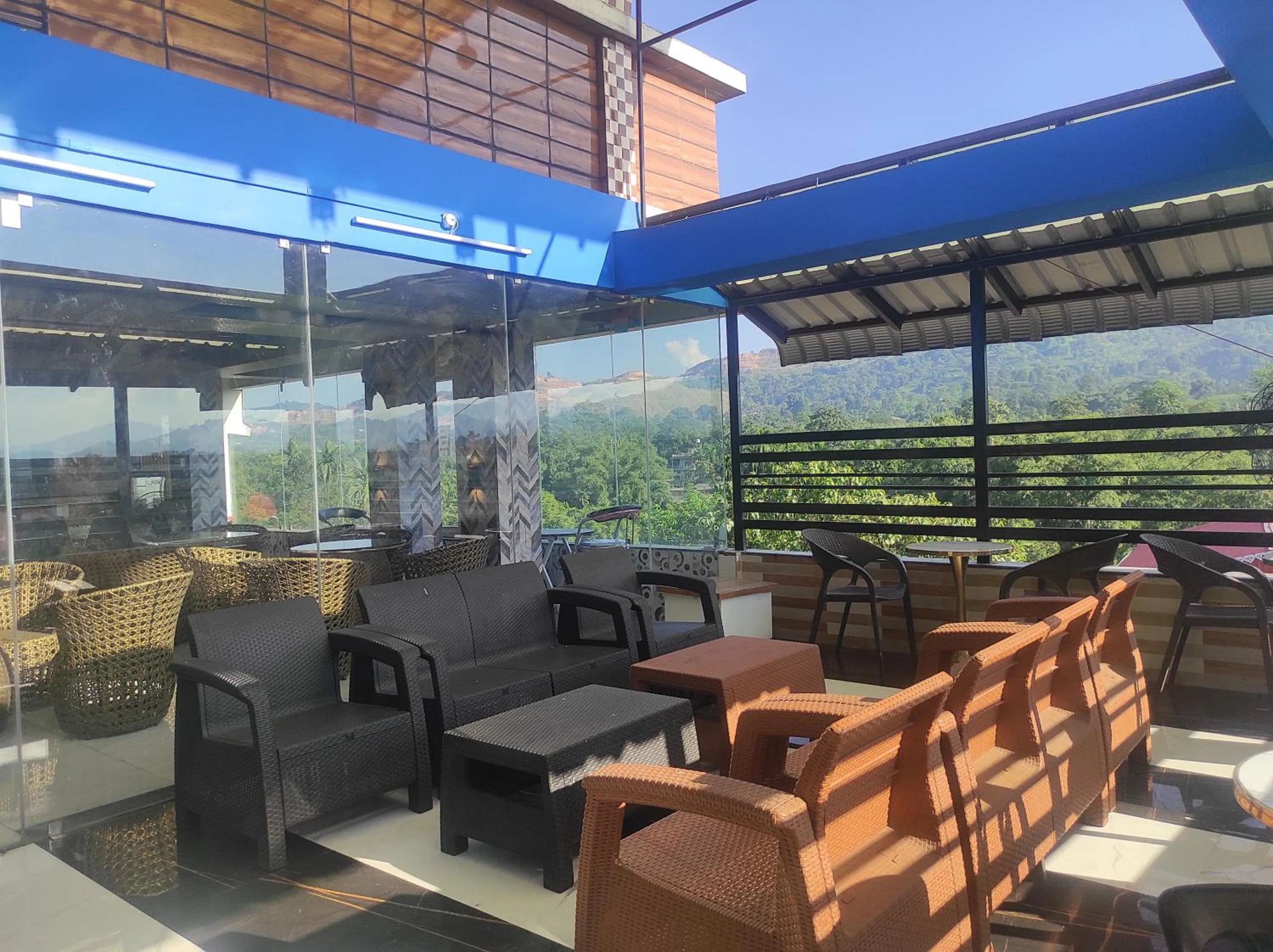 Day in HOTEL SG HUB TOWER