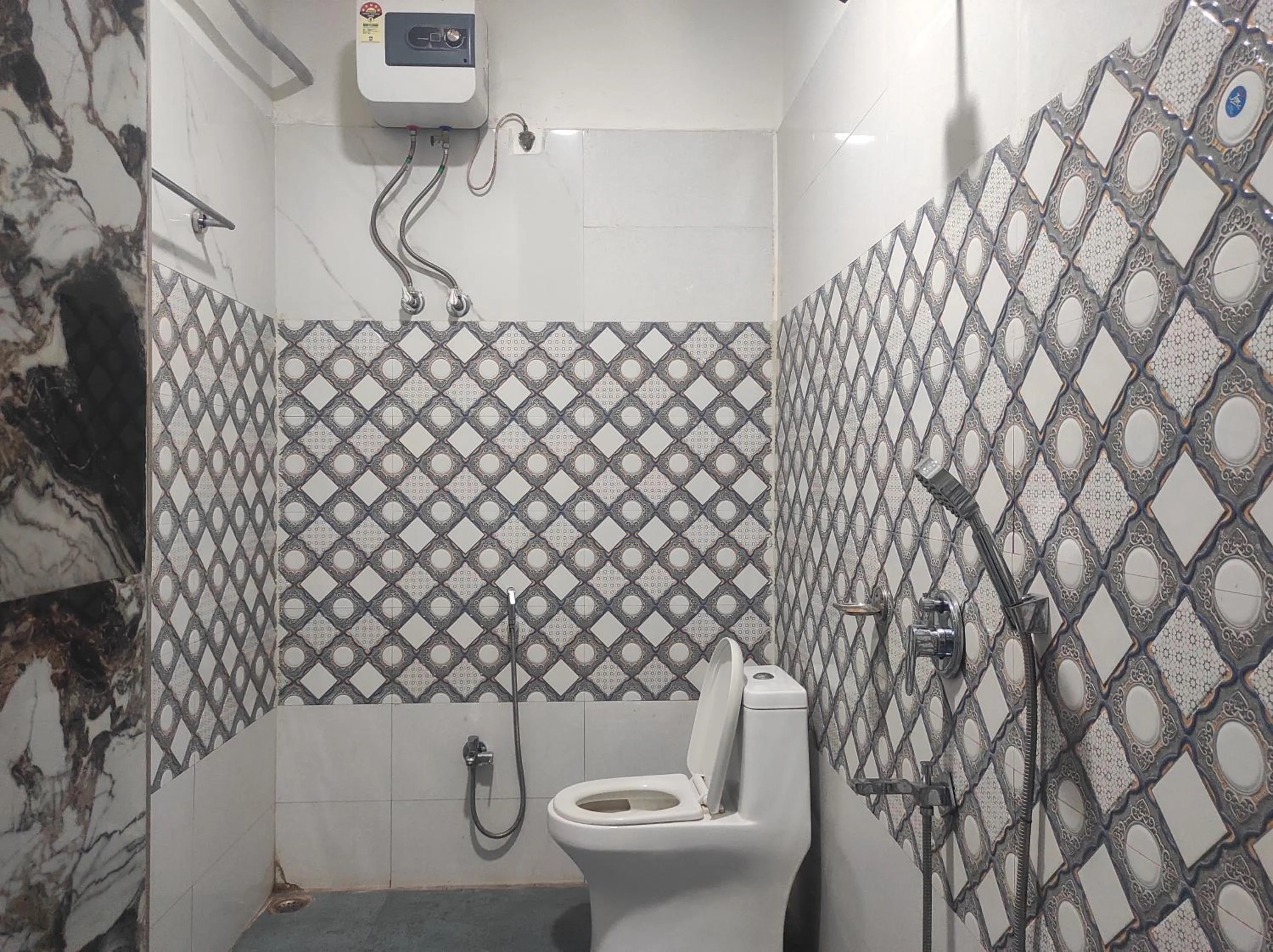 Shower in HOTEL SG HUB TOWER