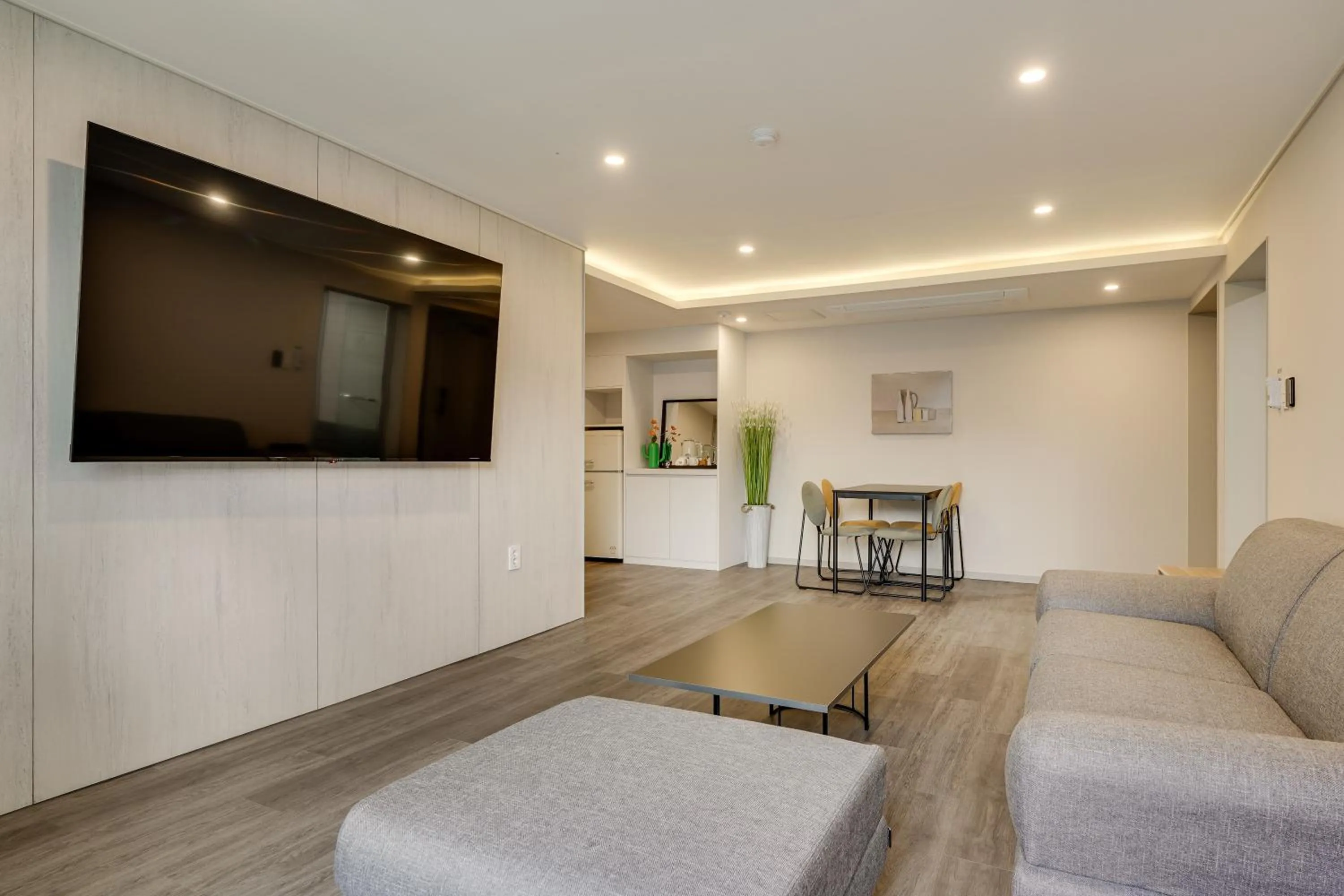 Living room in Two H Hotel