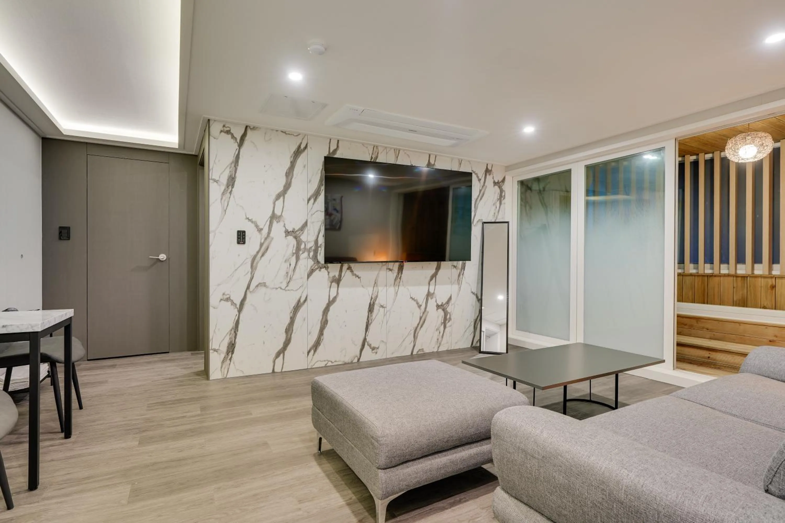 Living room in Two H Hotel