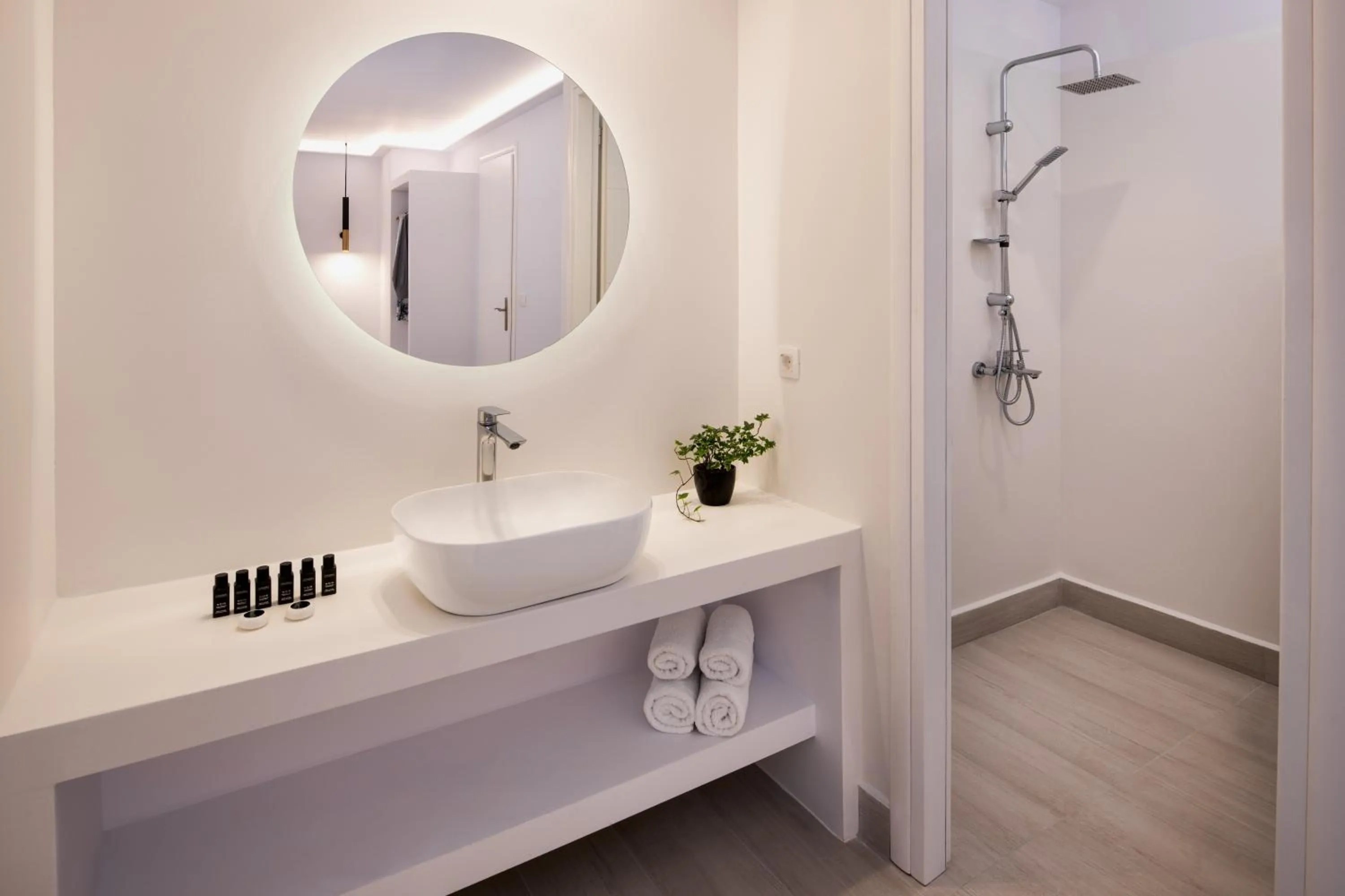 Bathroom in Palm Island Suites