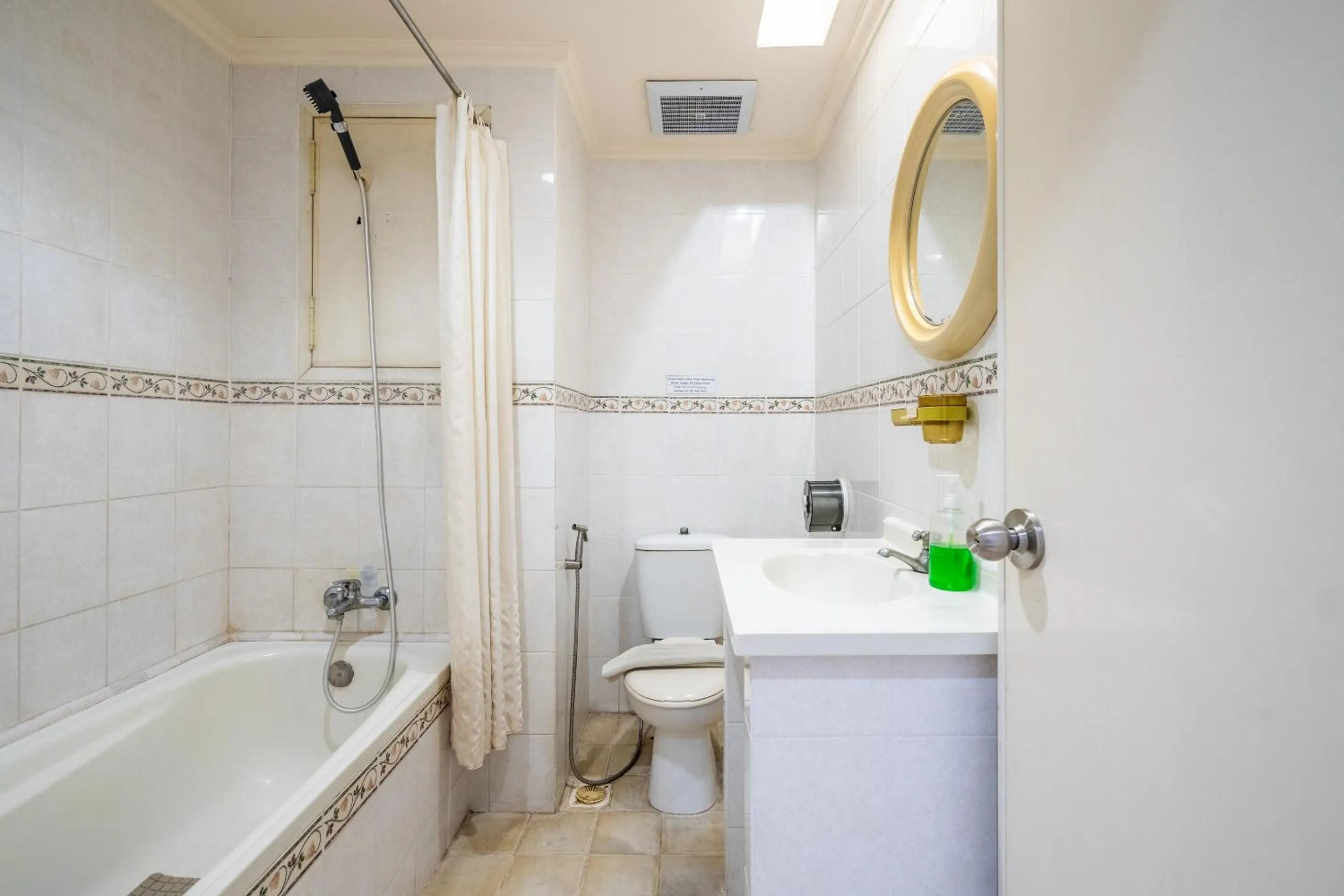 Bathroom in Ammara Legian By Vilarisi - 8 Minute Walk To The Beach