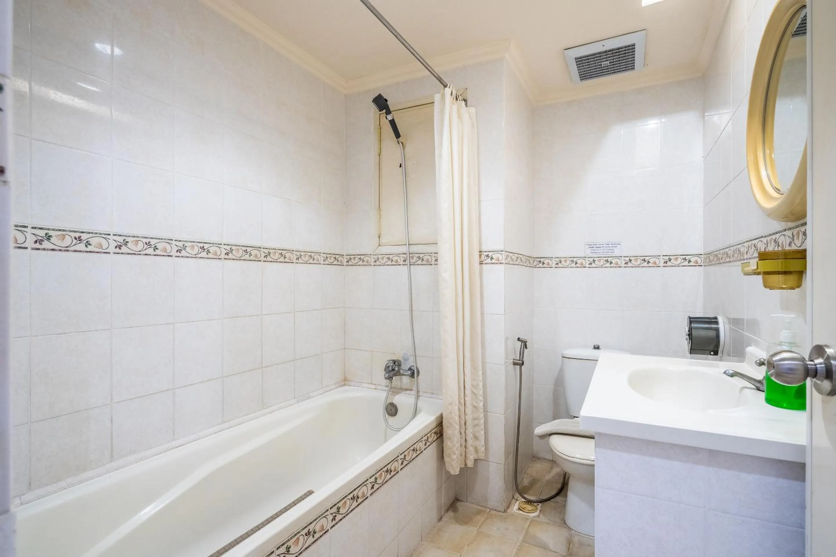 Bathroom in Ammara Legian By Vilarisi - 8 Minute Walk To The Beach