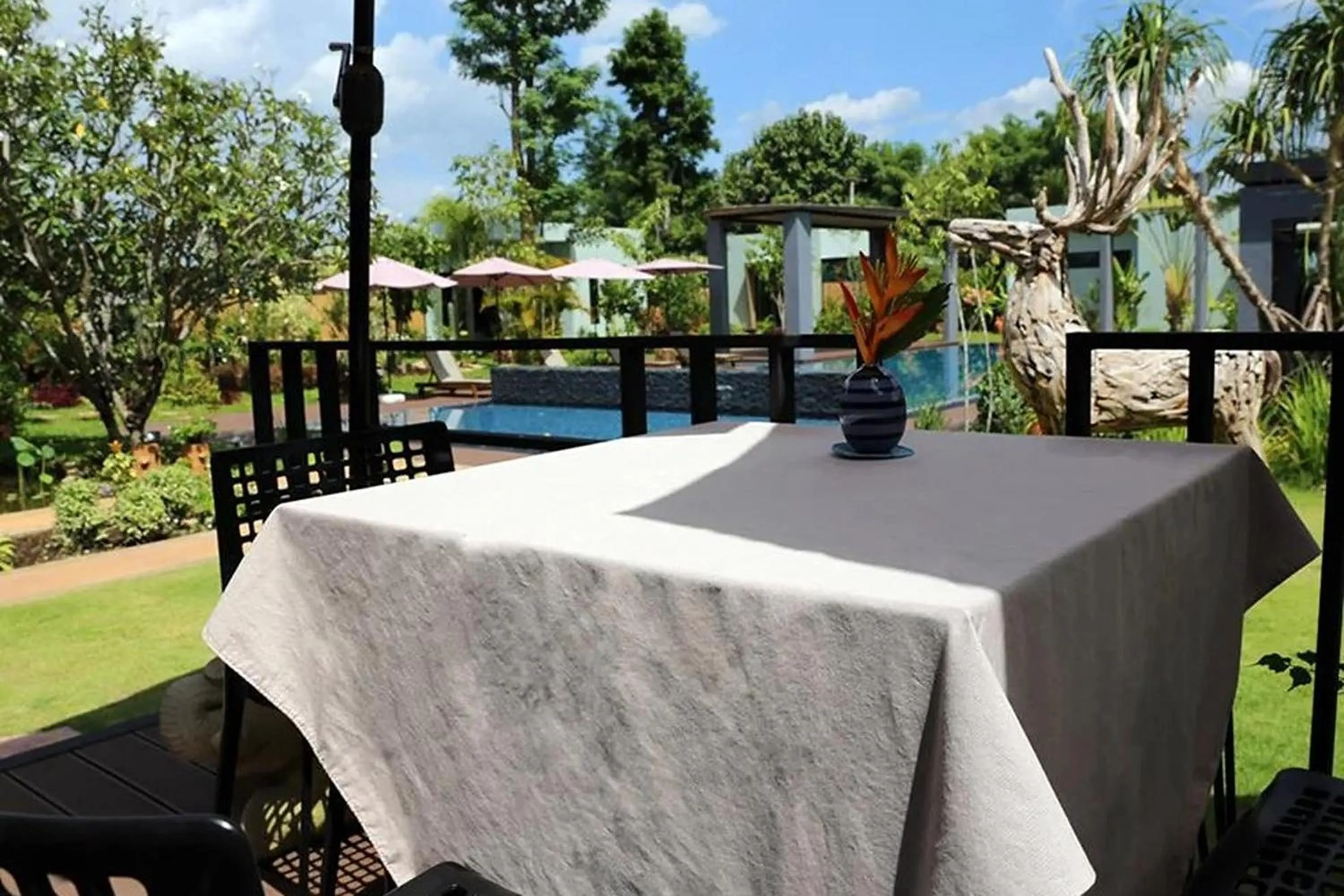 Area and facilities in Thai Good Arts Resort