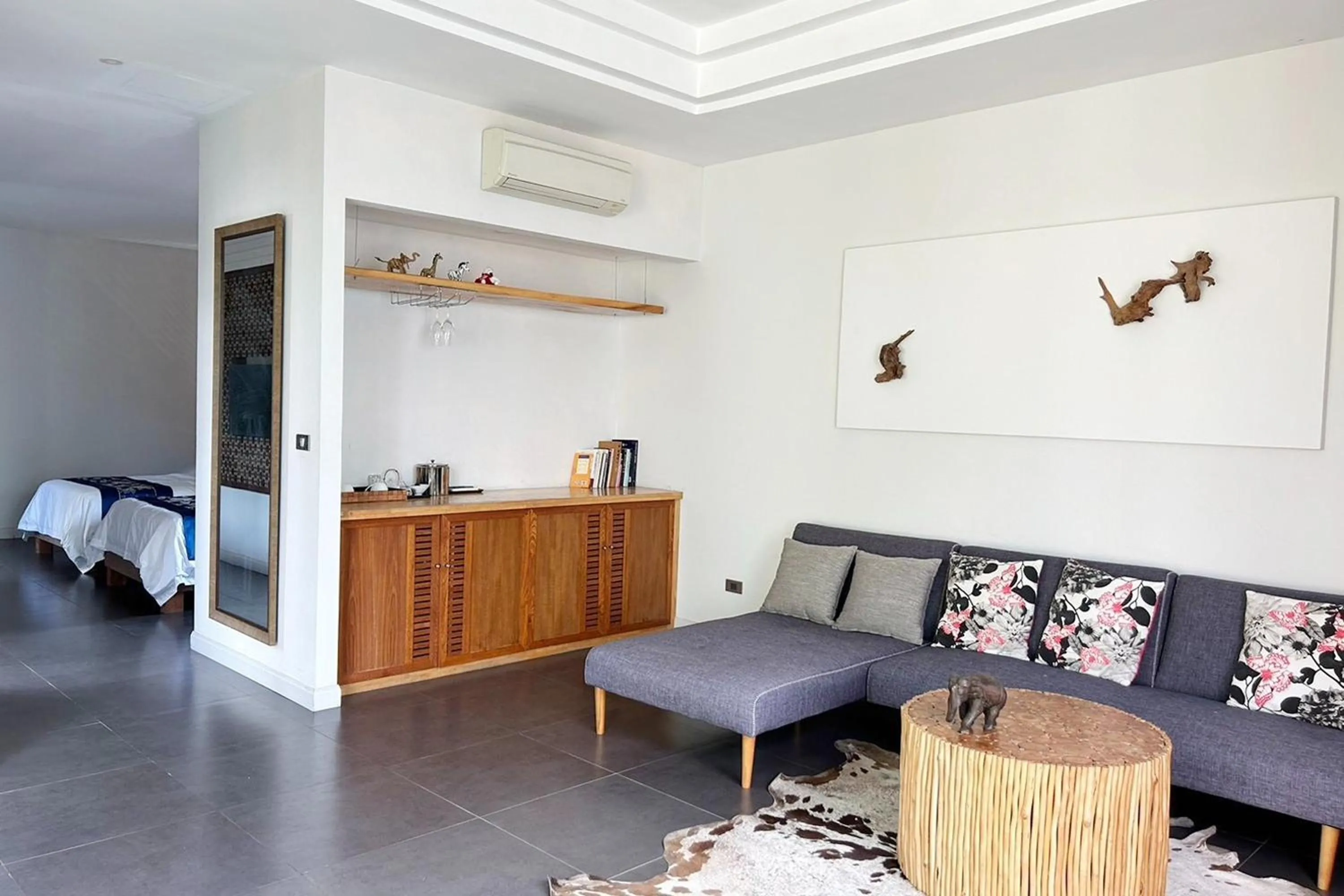 Seating area in Thai Good Arts Resort