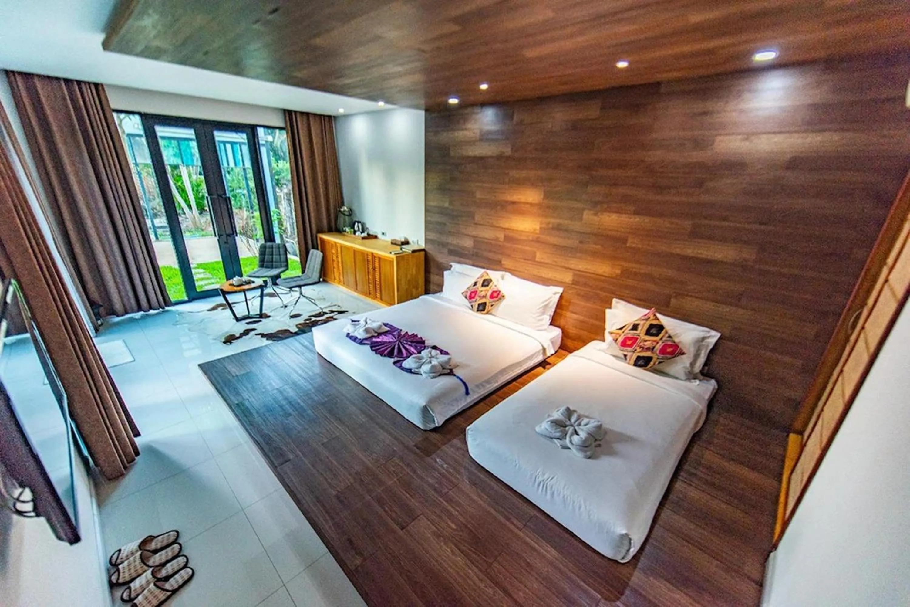 Bed in Thai Good Arts Resort