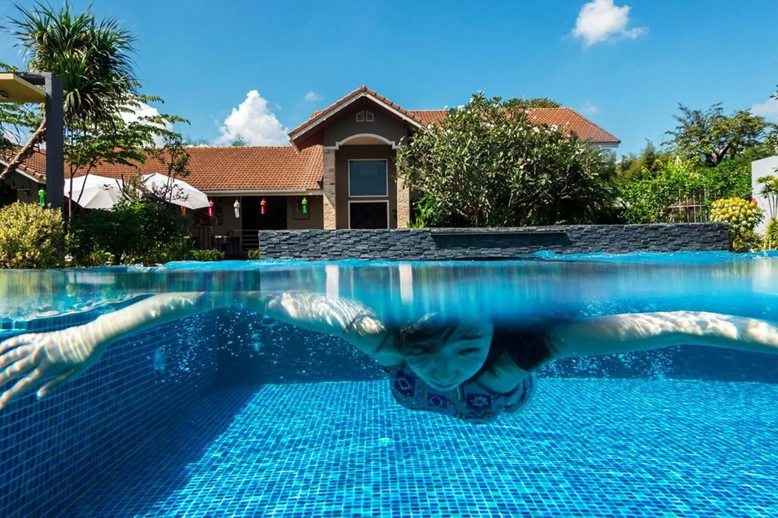 Swimming pool in Thai Good Arts Resort