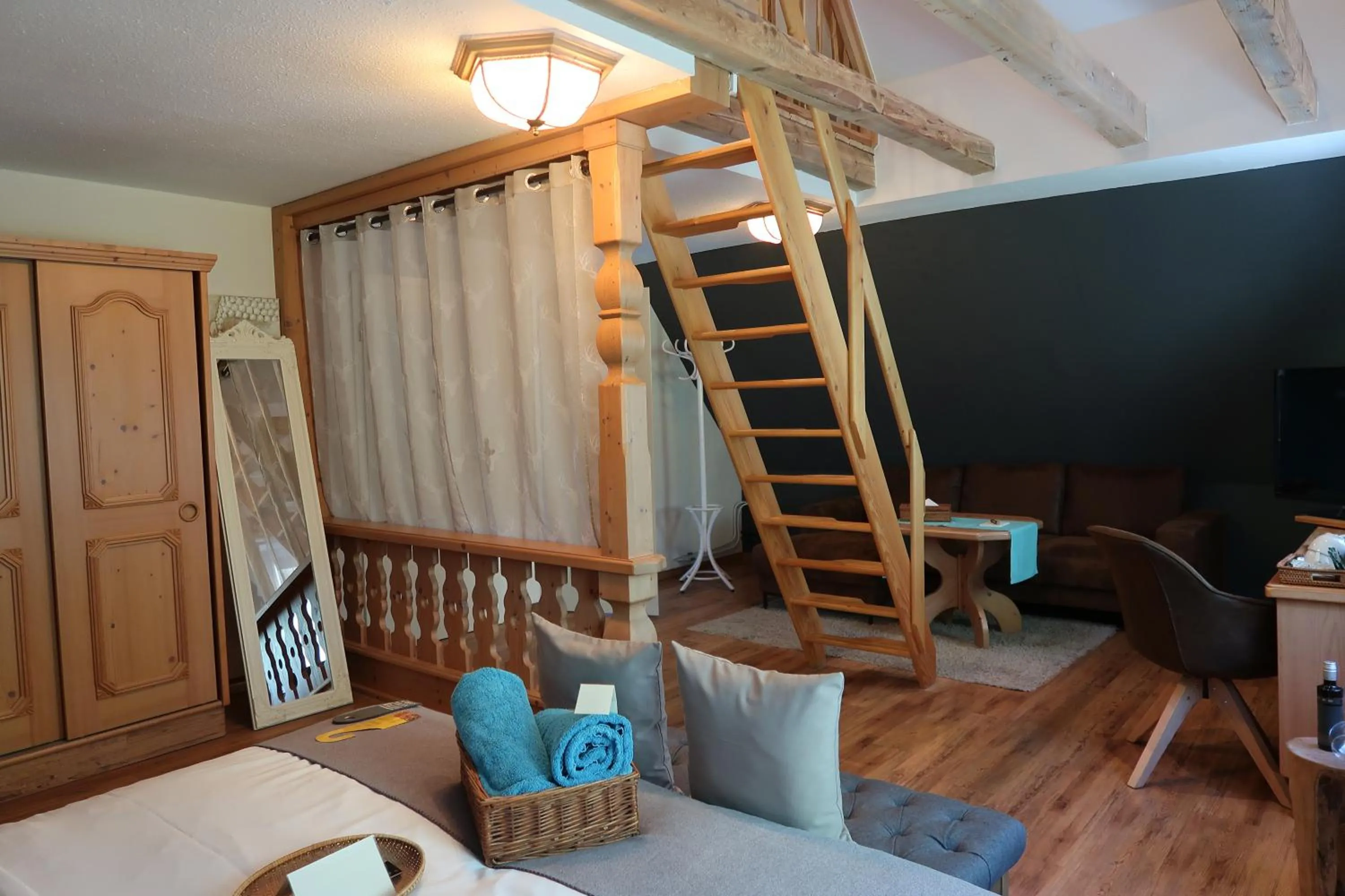 Seating area in Lodge Seaside Boutique Hotel