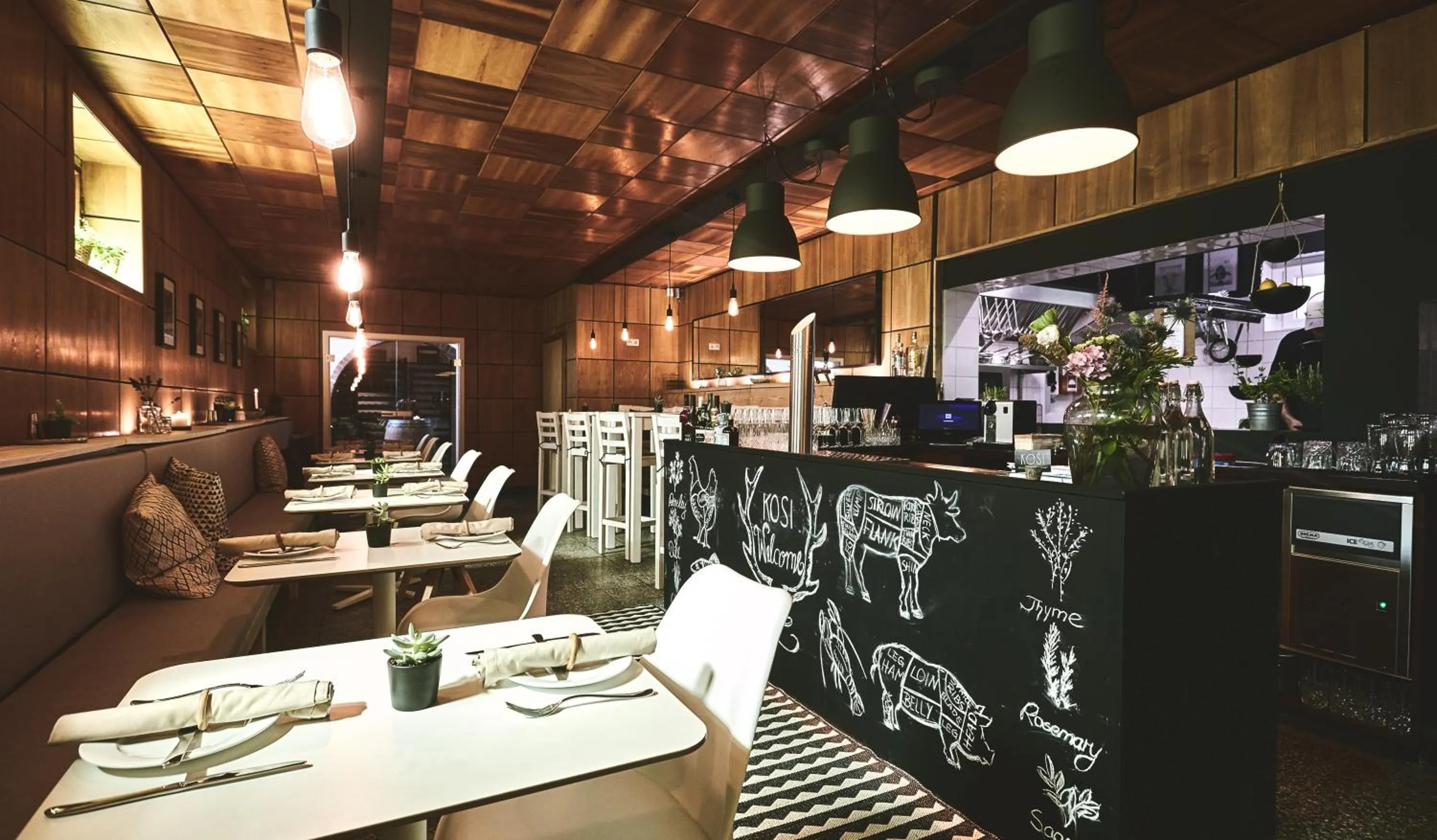 Restaurant/places to eat in Lodge Seaside Boutique Hotel