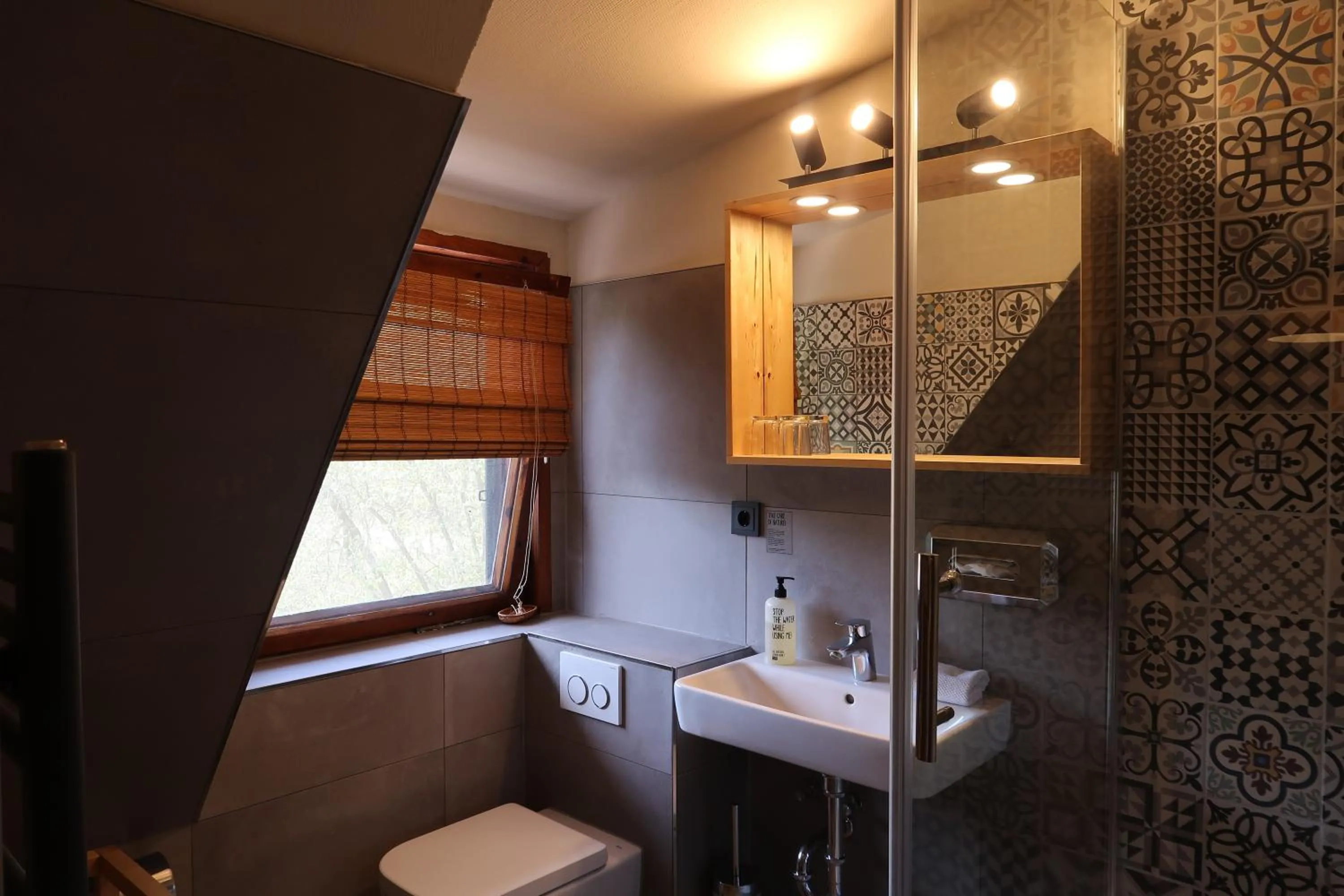 Bathroom in Lodge Seaside Boutique Hotel