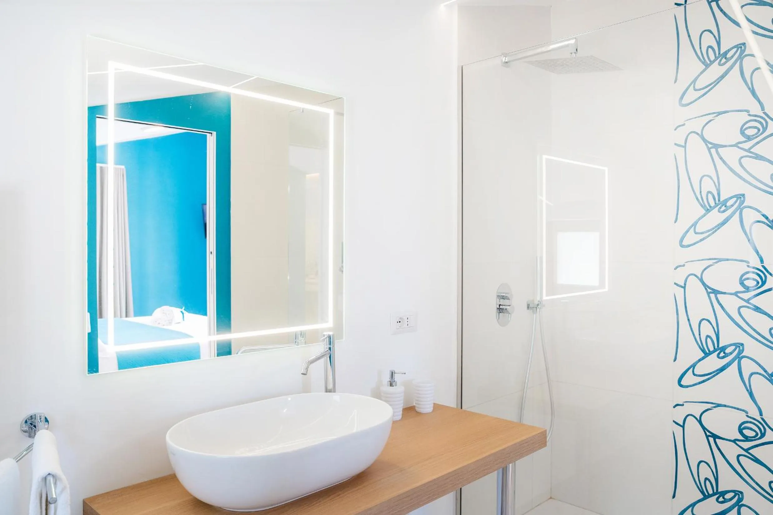 Shower in Casa Clementina Marciano