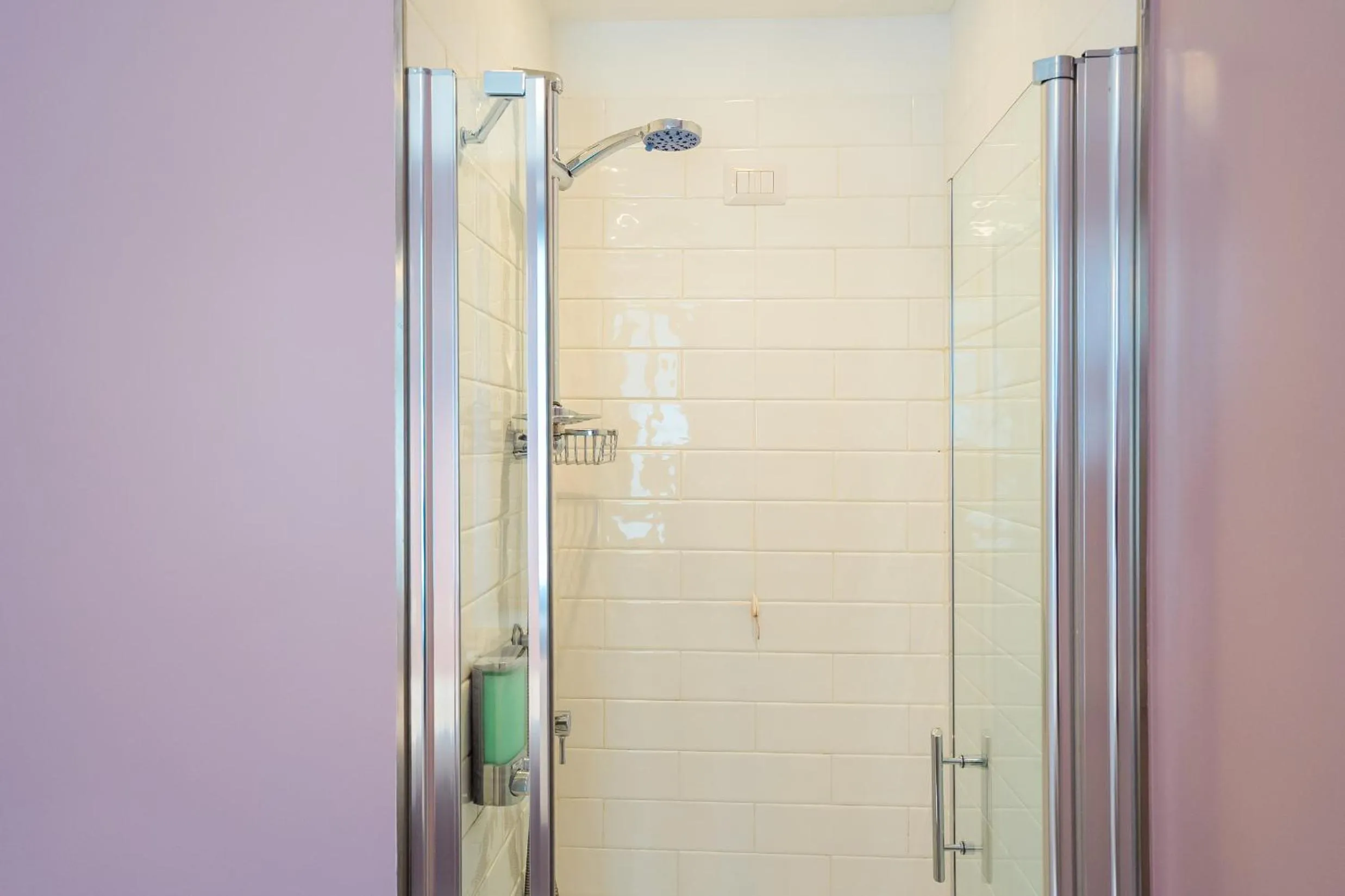 Shower in Casa Clementina Marciano
