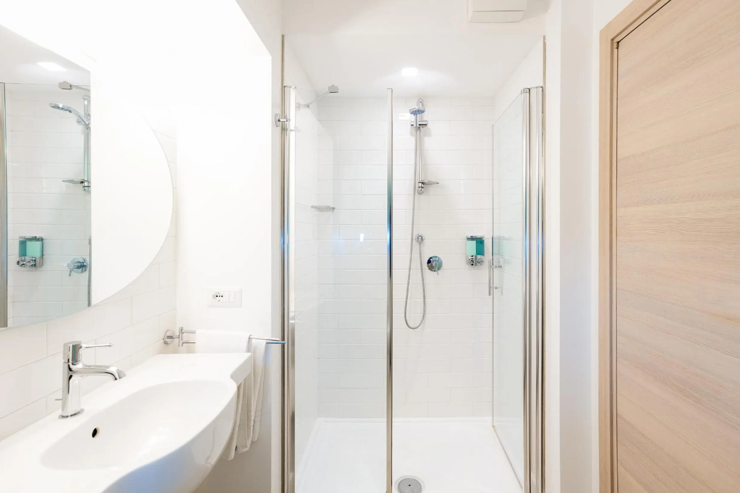 Shower in Casa Clementina Marciano