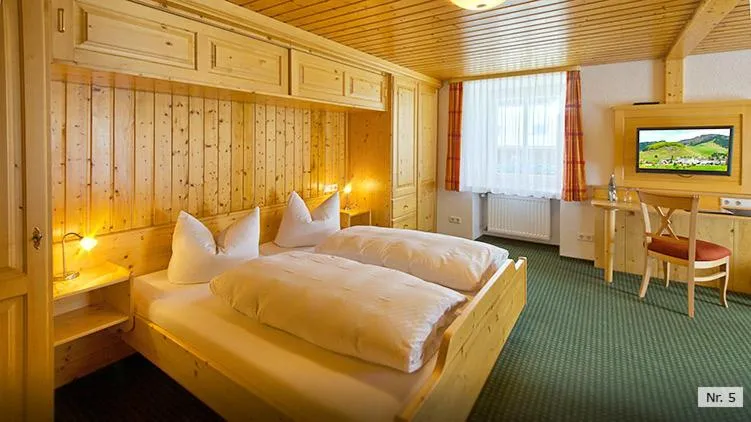 Family Suite with Balcony - single occupancy in Landhotel Löwen Bernau