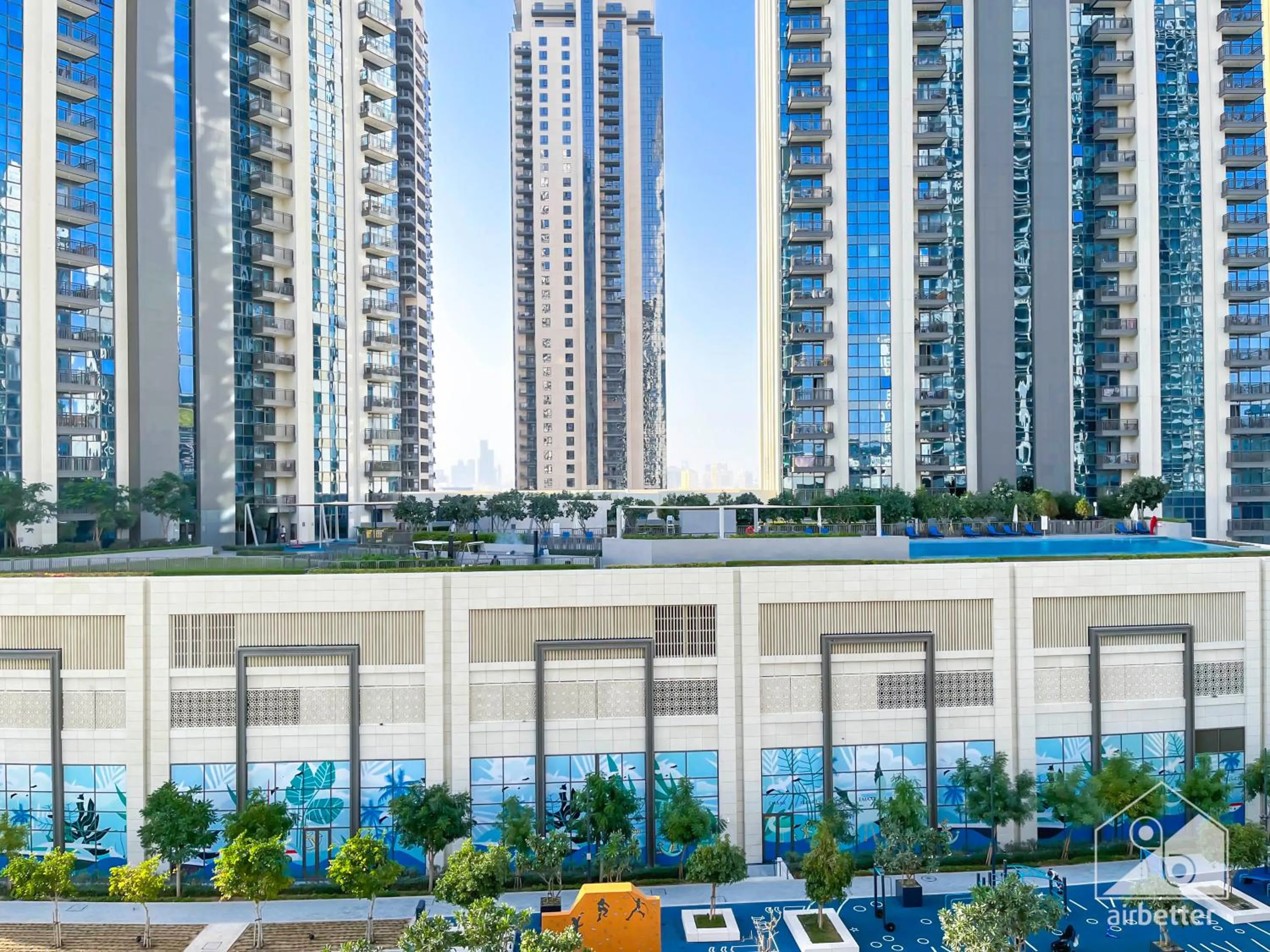 Luxurious stay Dubai Creek Balcony & View