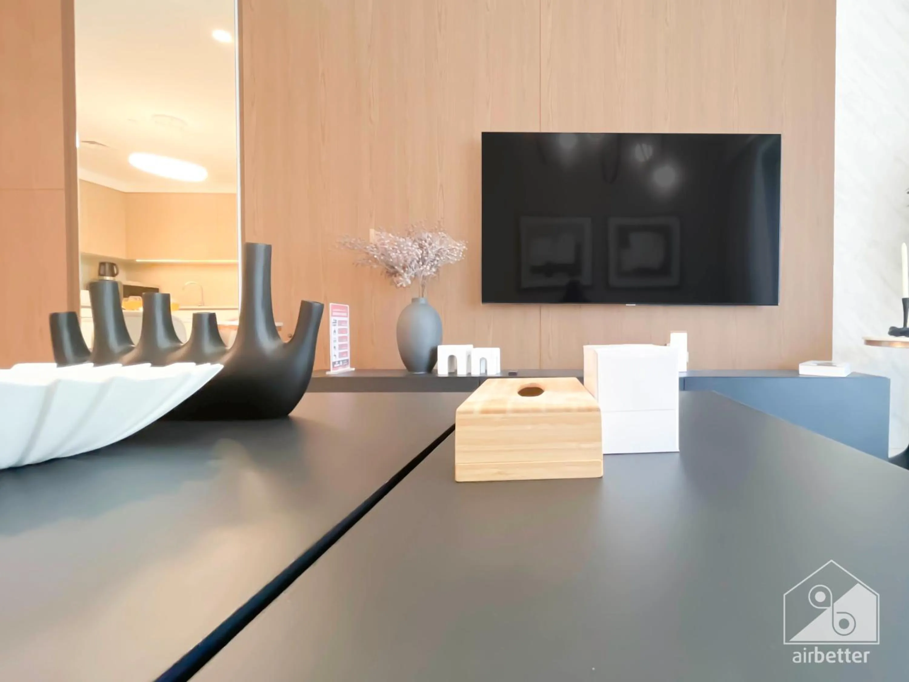 Luxurious stay Dubai Creek Balcony & View