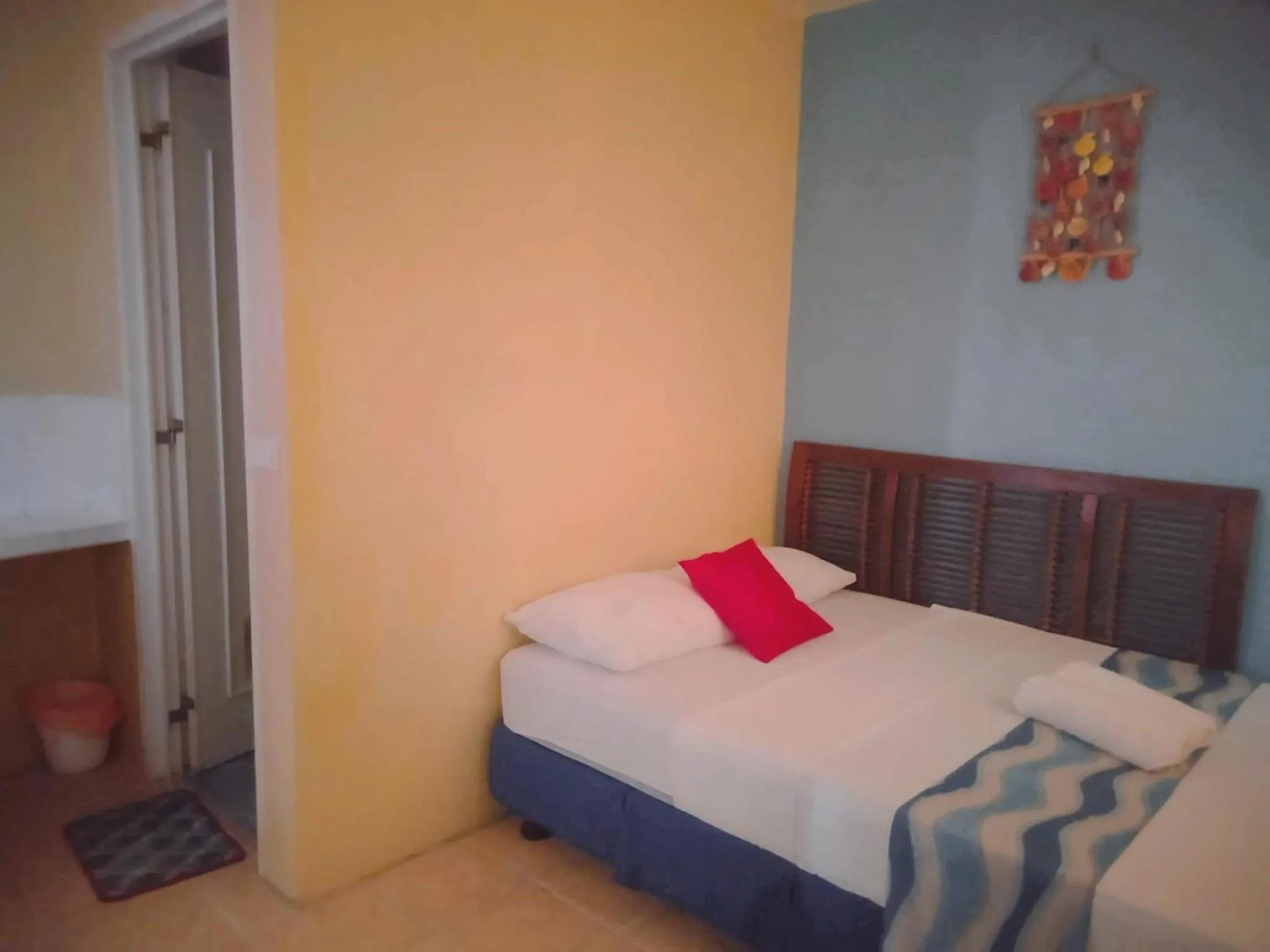 Bed in Malapascua Beach and Dive Resort