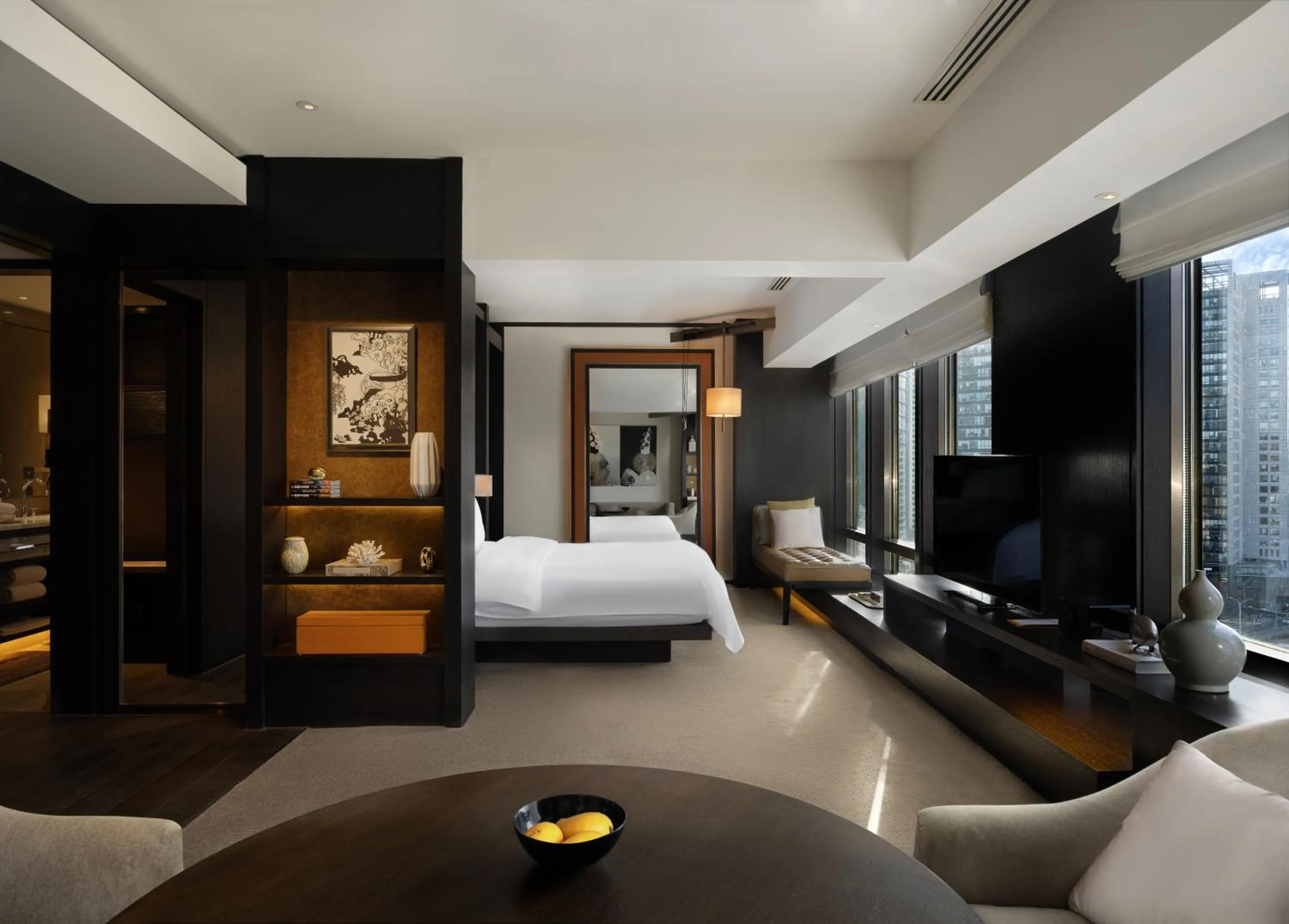 Photo of the whole room, Bed in Rosewood Beijing