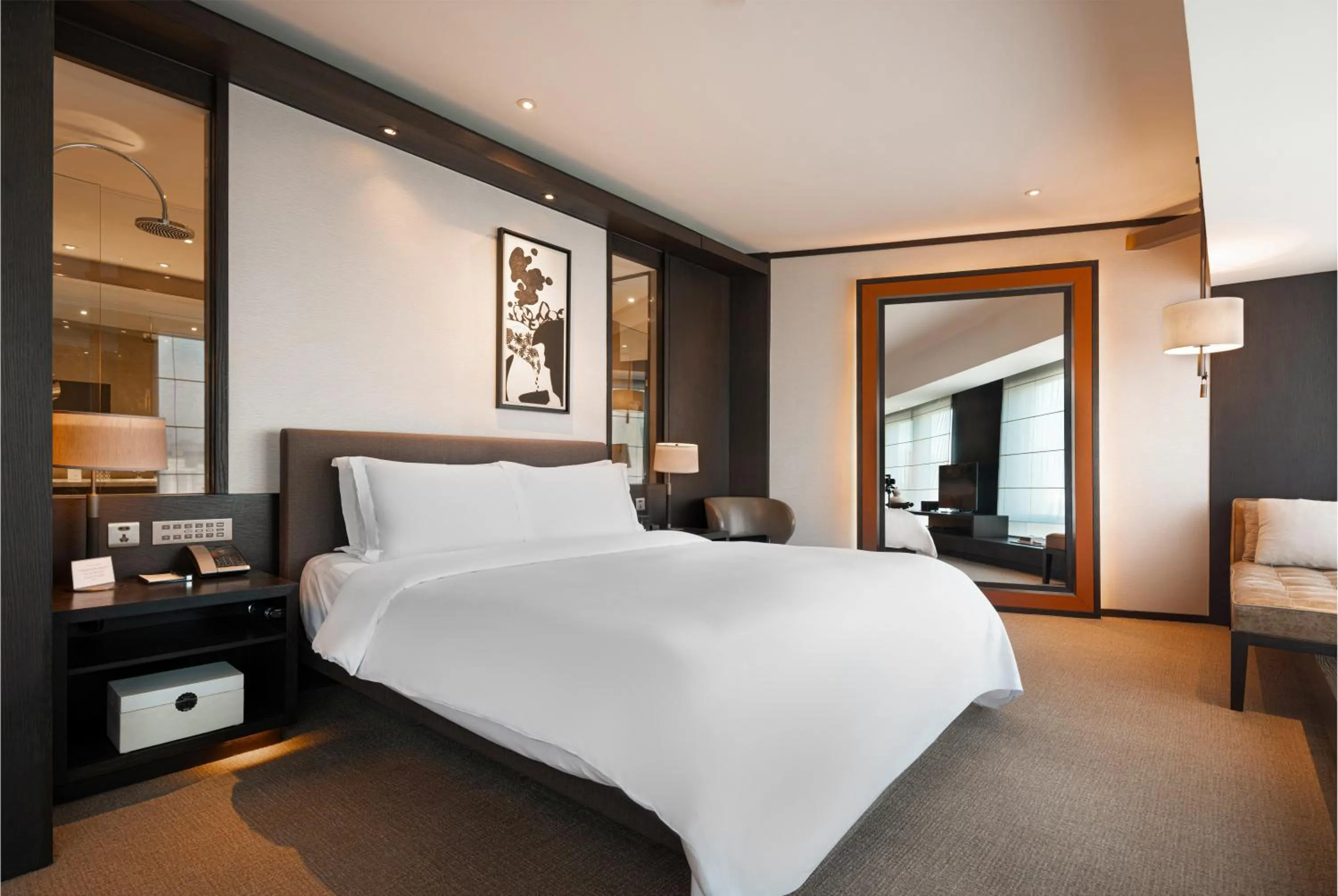 Photo of the whole room, Bed in Rosewood Beijing