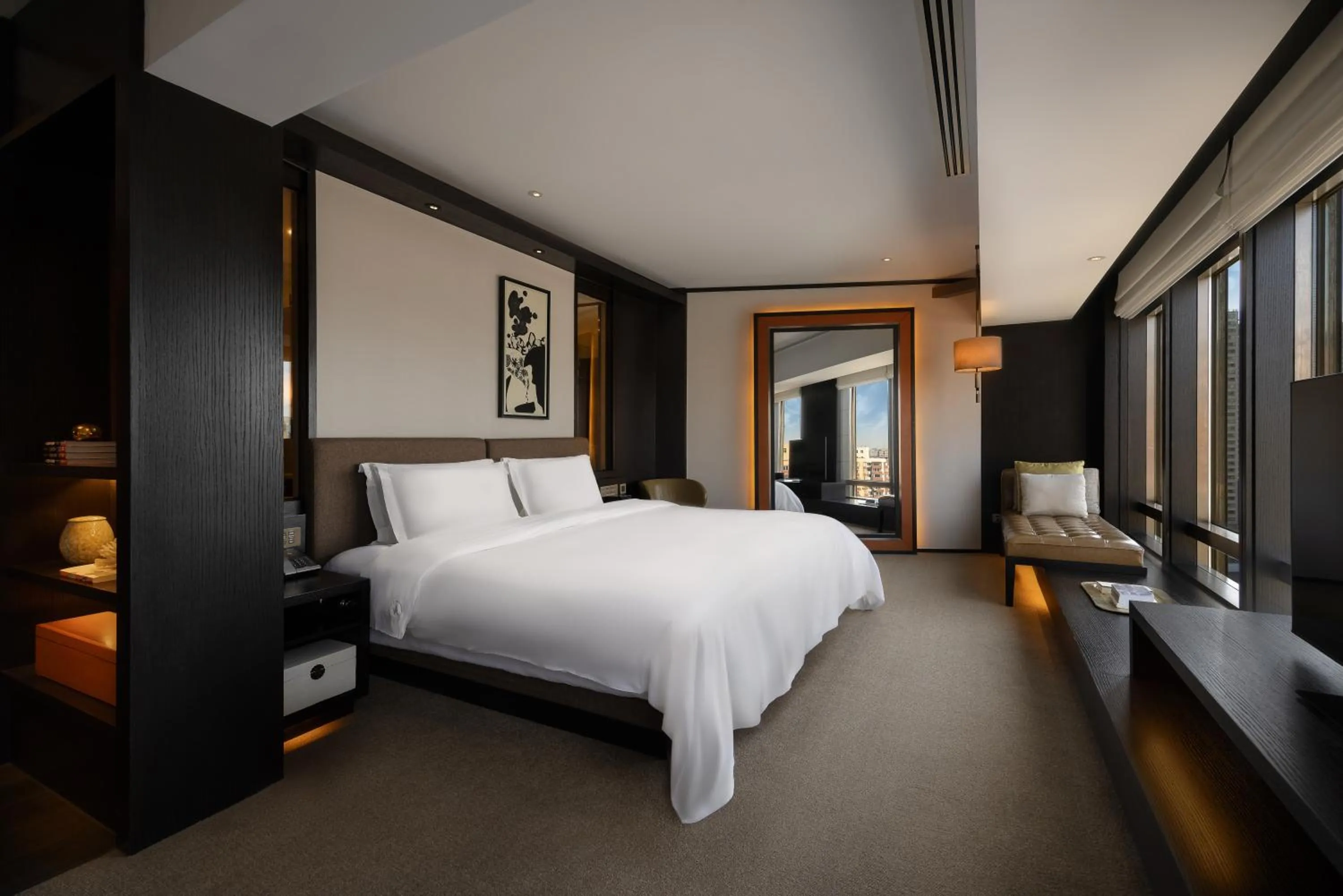 Photo of the whole room, Bed in Rosewood Beijing
