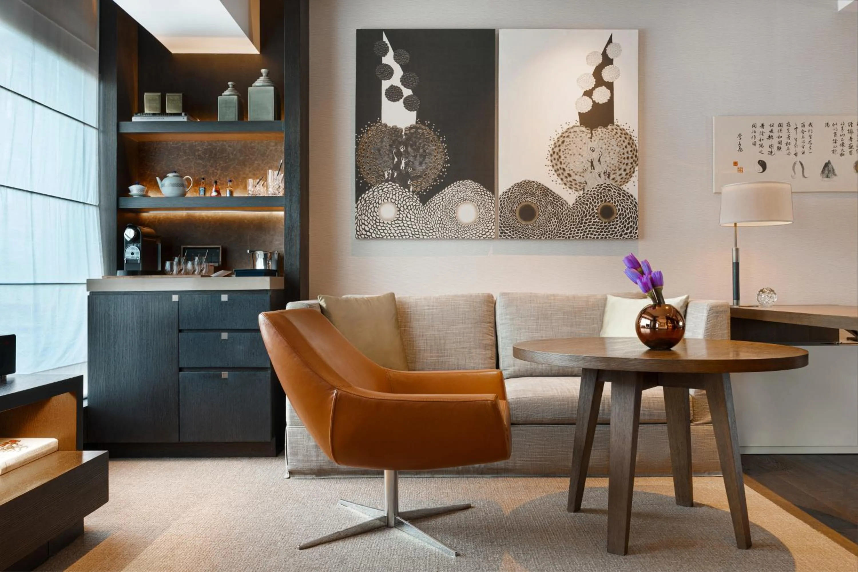 Living room in Rosewood Beijing