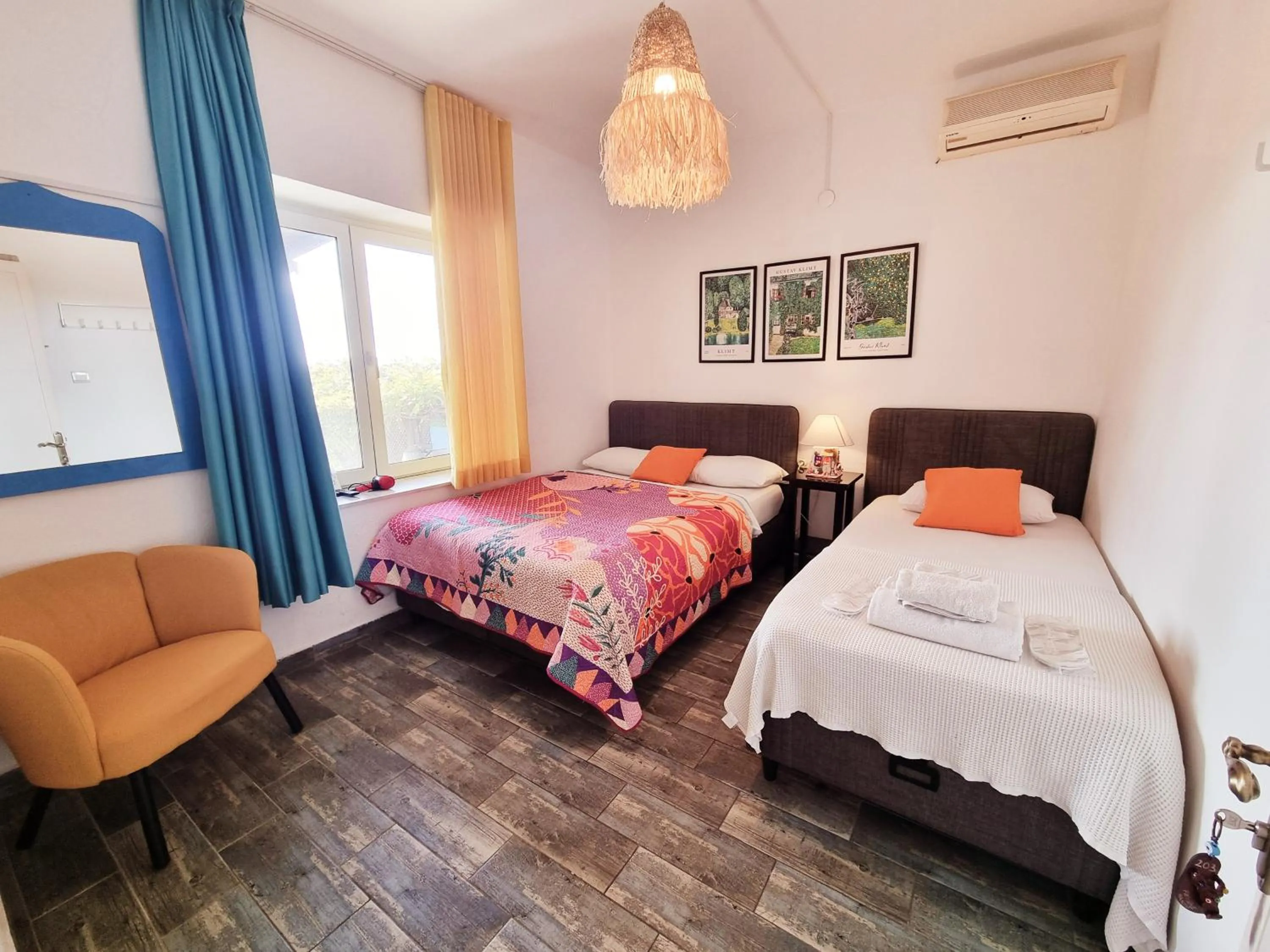 Photo of the whole room, Bed in Kumbahçe Fethiye Hanım Pansiyon BODRUM