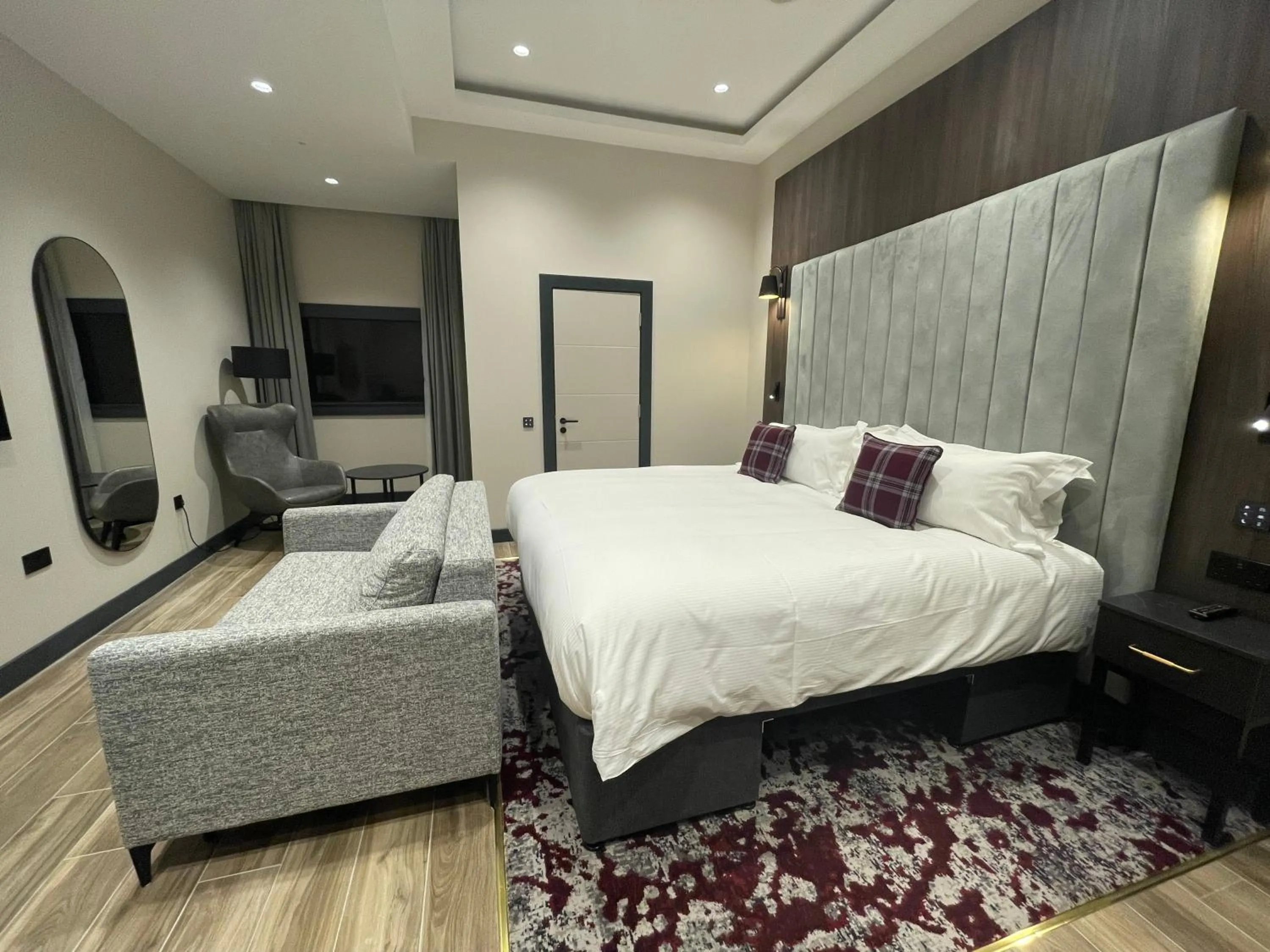 Photo of the whole room, Bed in Tynecastle Park Hotel