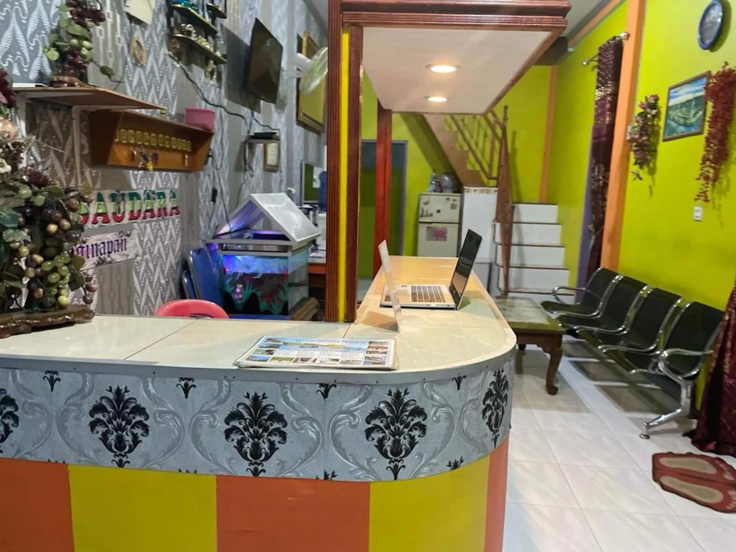 Lobby or reception in Hotel O Lima Saudara Syariah