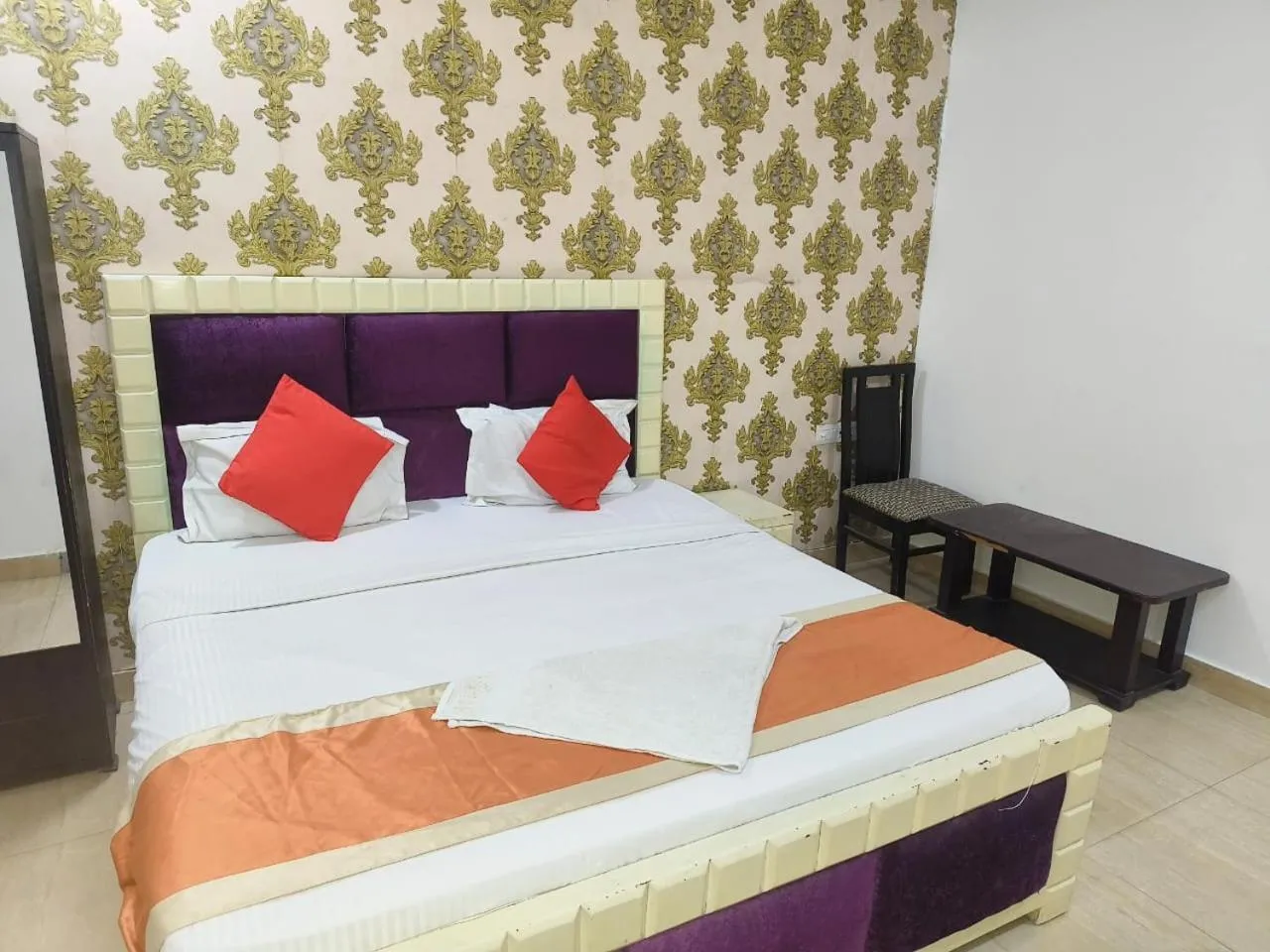 HOTEL ASHOKA PALACE Near IGI Airport New Delhi