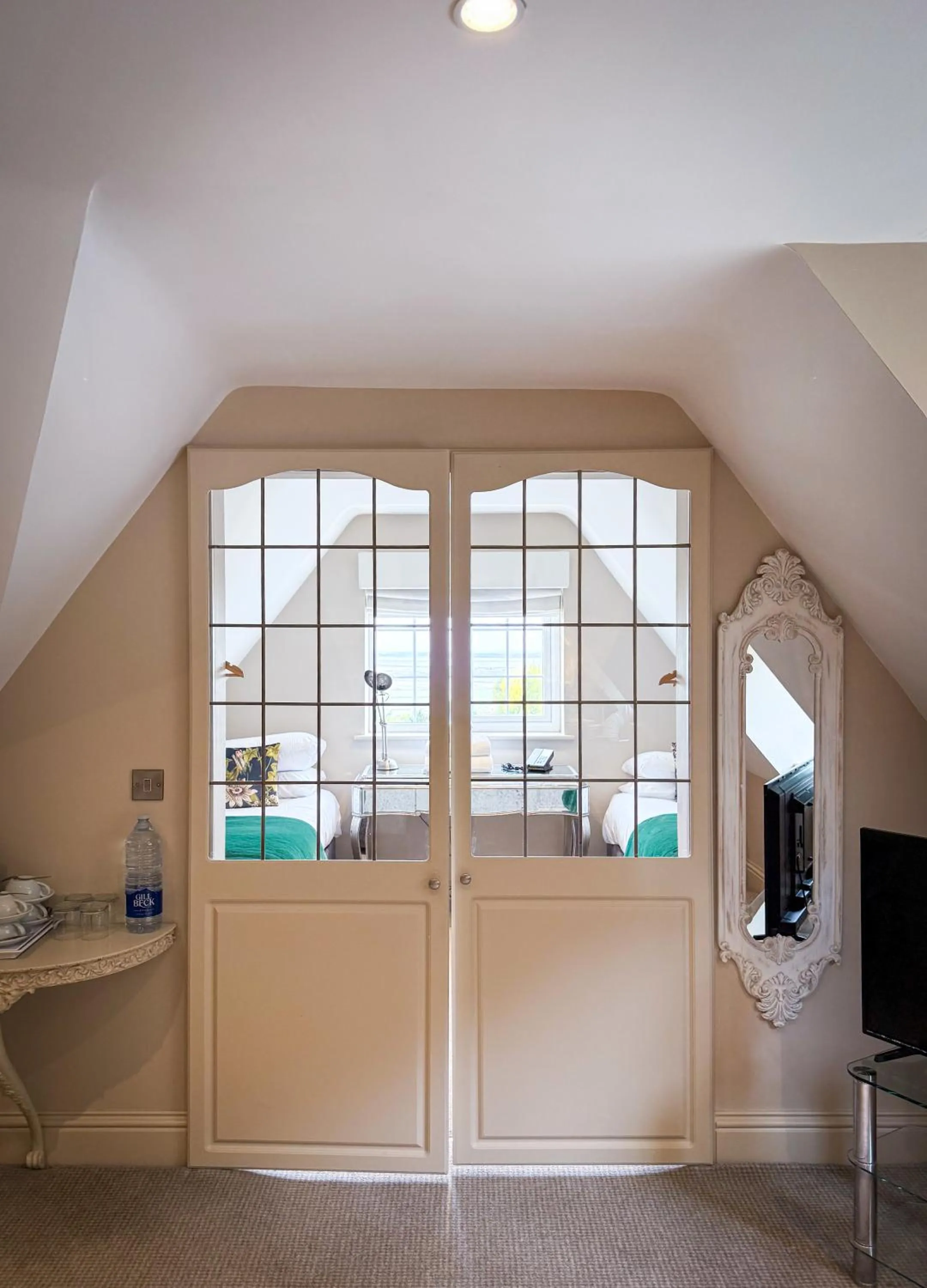 The Crescent Turner Hotel