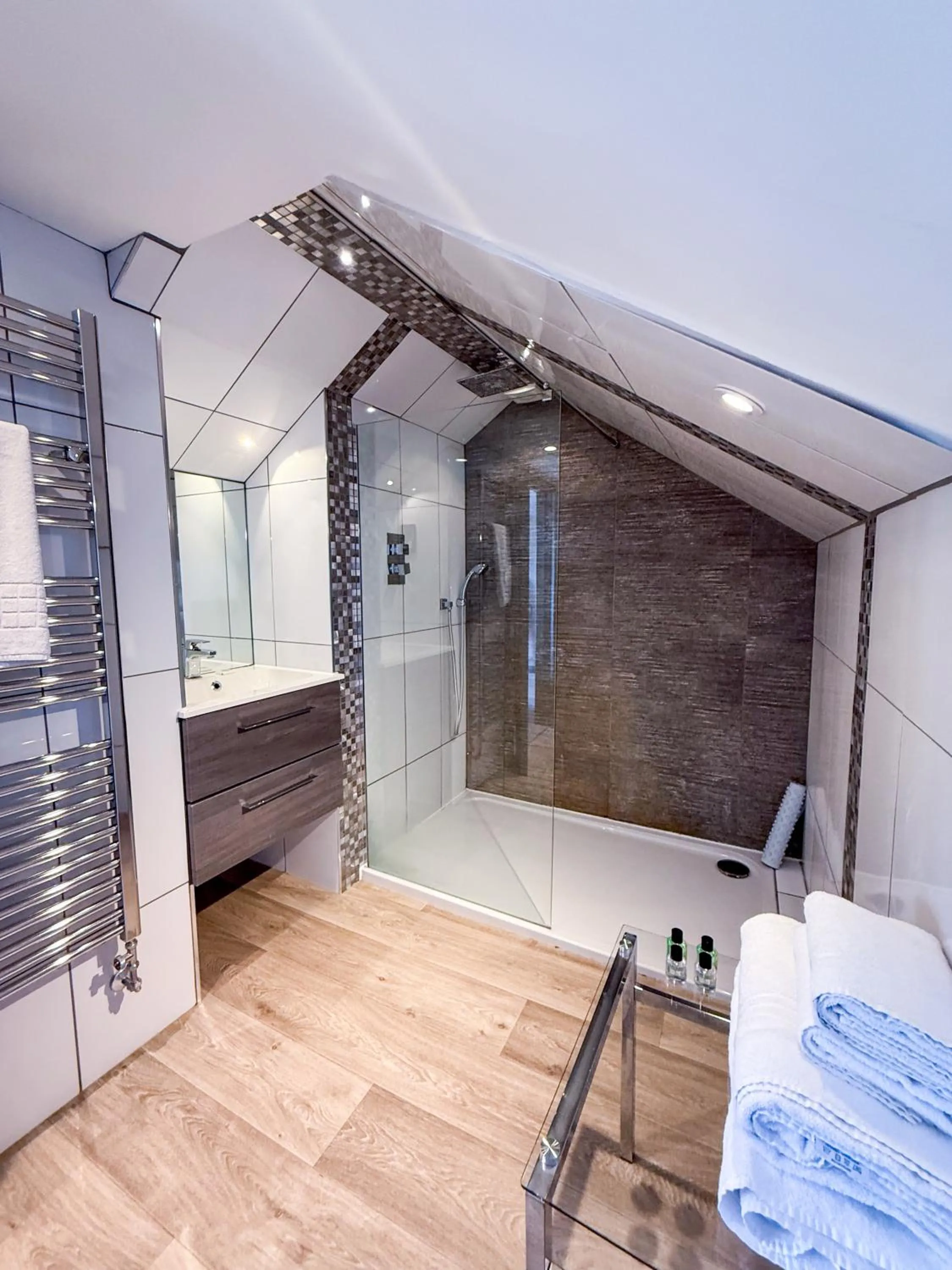 Bed in The Crescent Turner Hotel