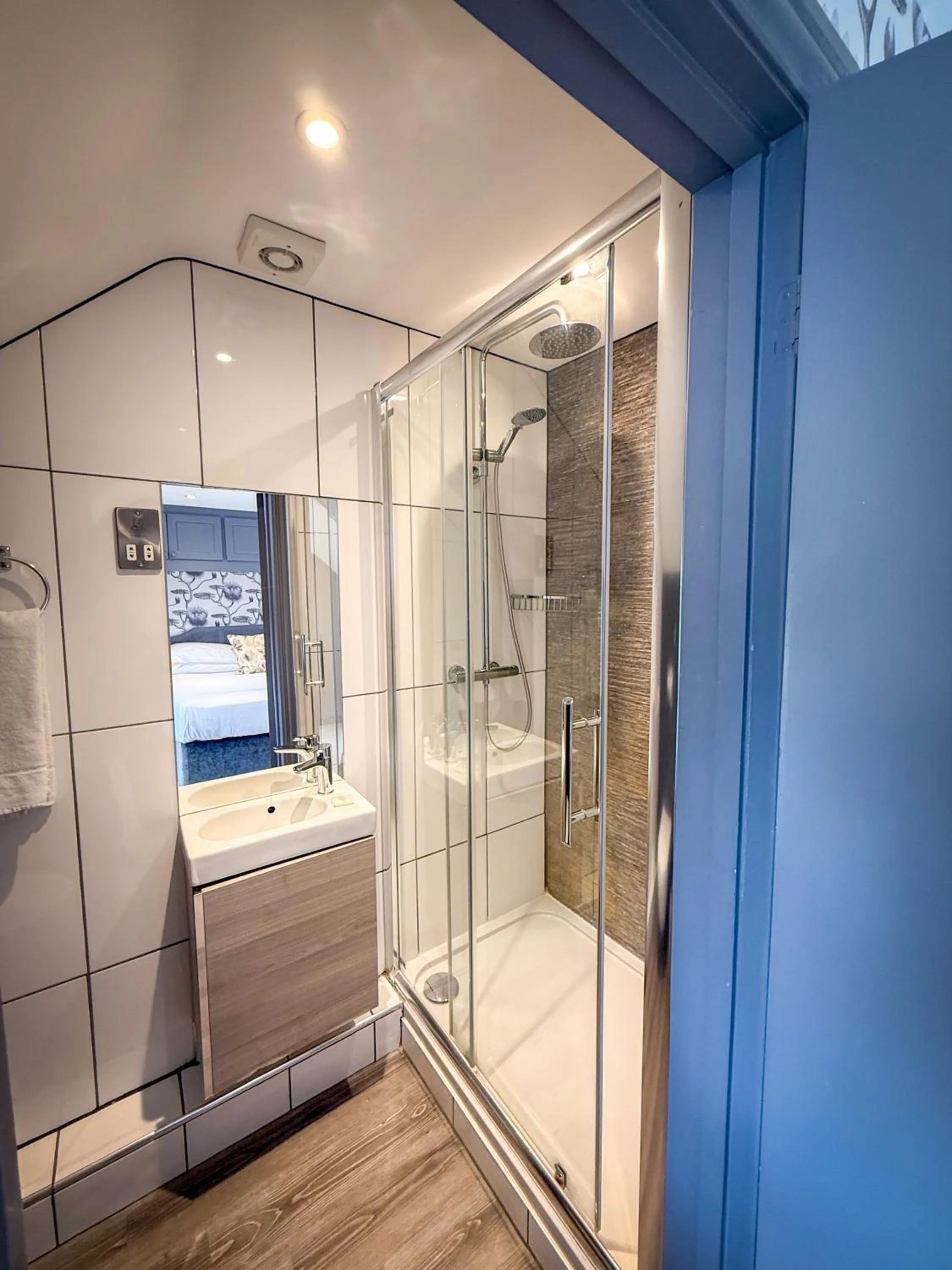 The Crescent Turner Hotel