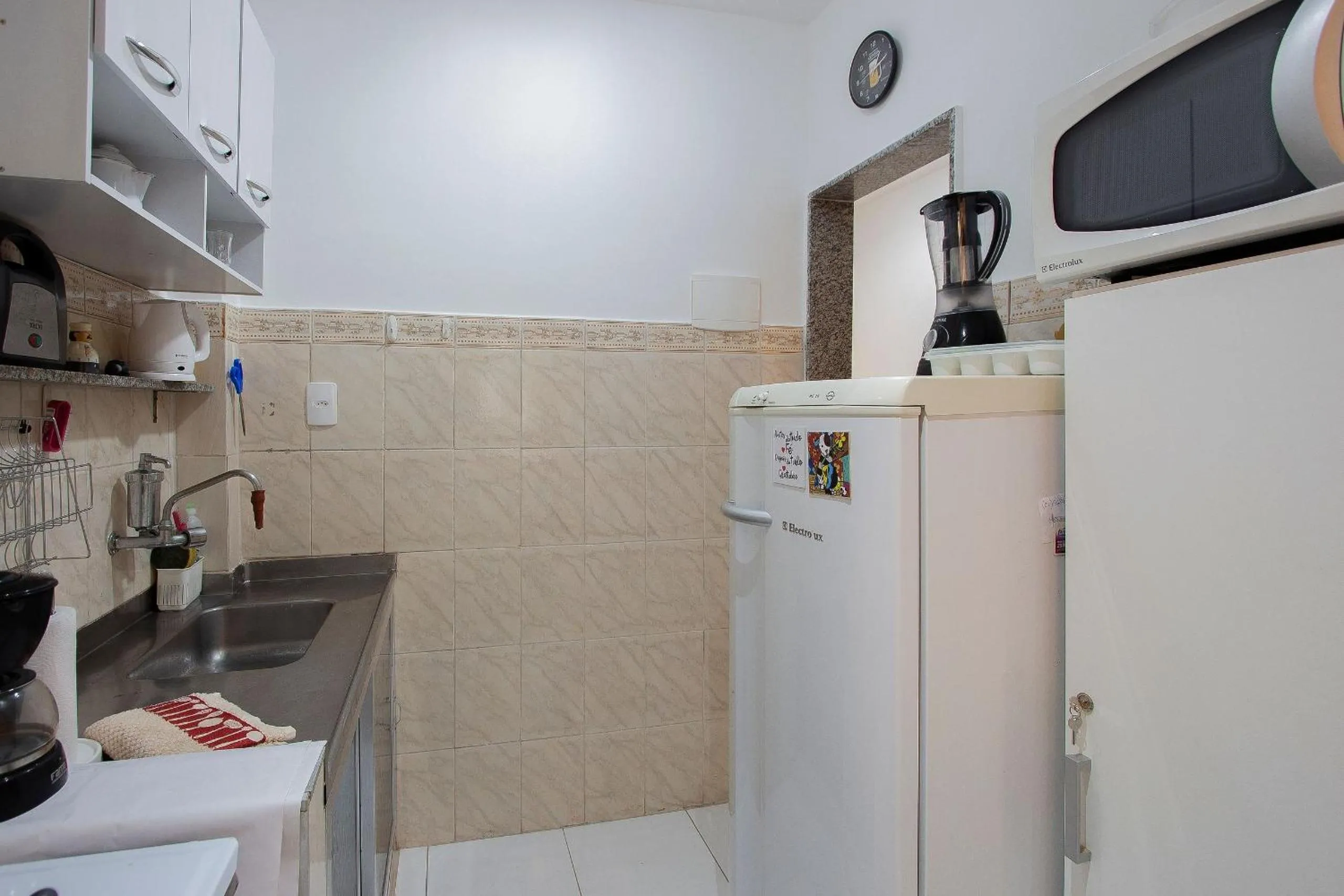 Kitchen or kitchenette in Copacabana Refúgio na Beira da Praia