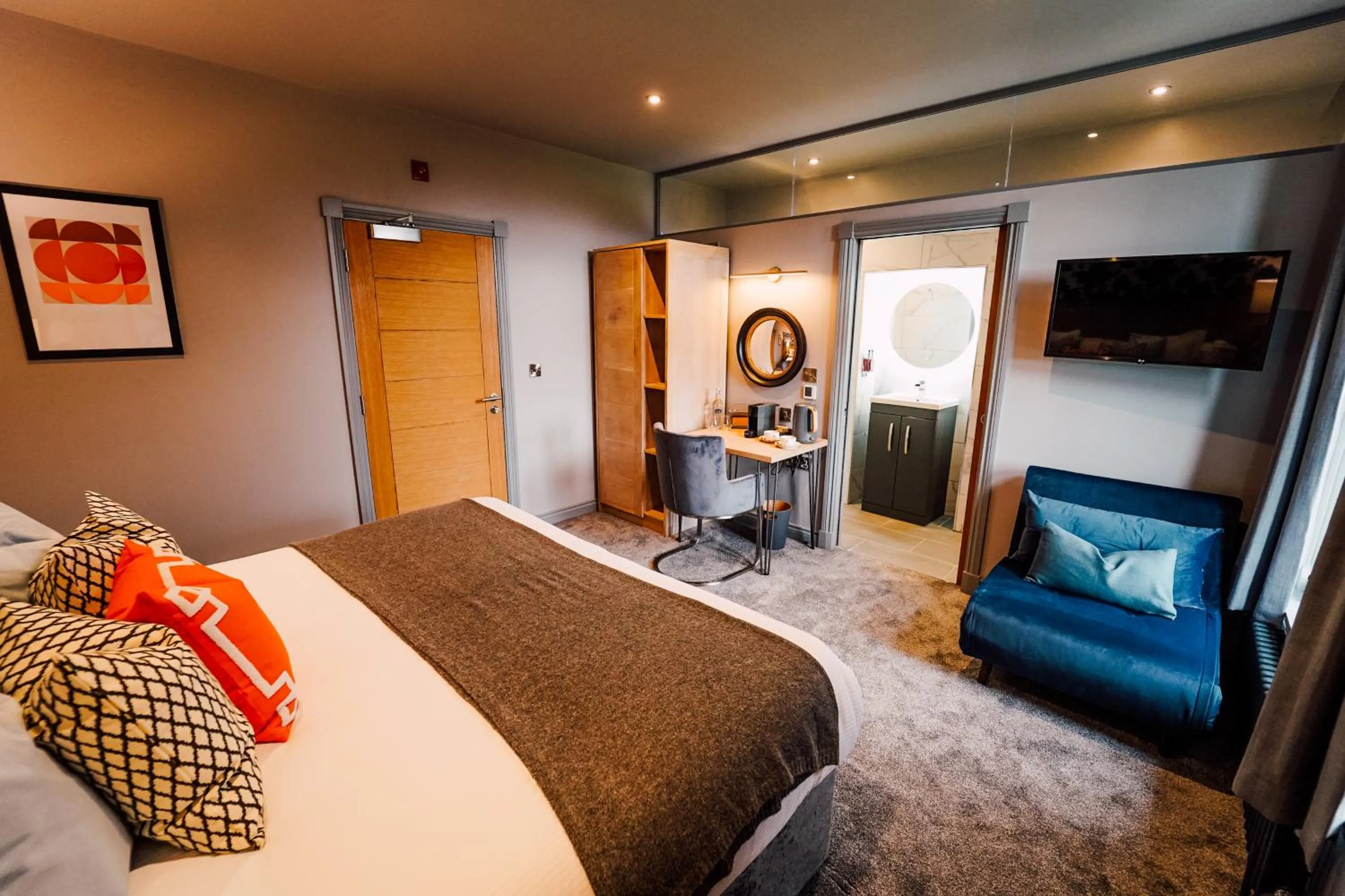 Bedroom, Bed in The George