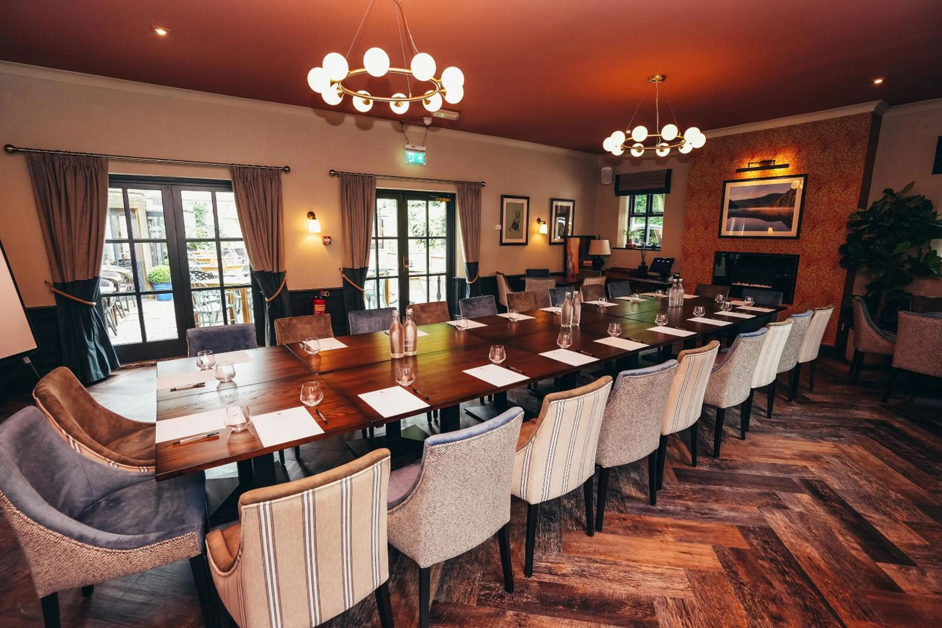 Restaurant/places to eat in The George