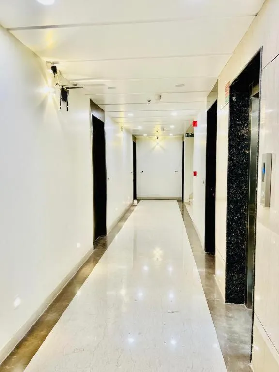 Property building in Hotel Apple Inn & Suites, New Delhi